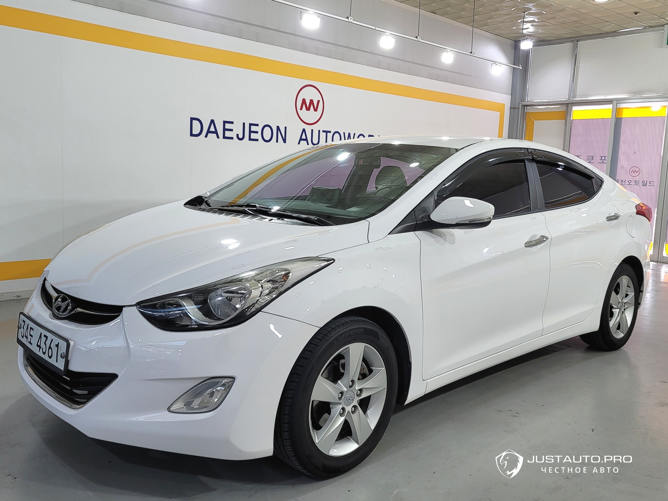 Автомобиль Hyundai AVANTE