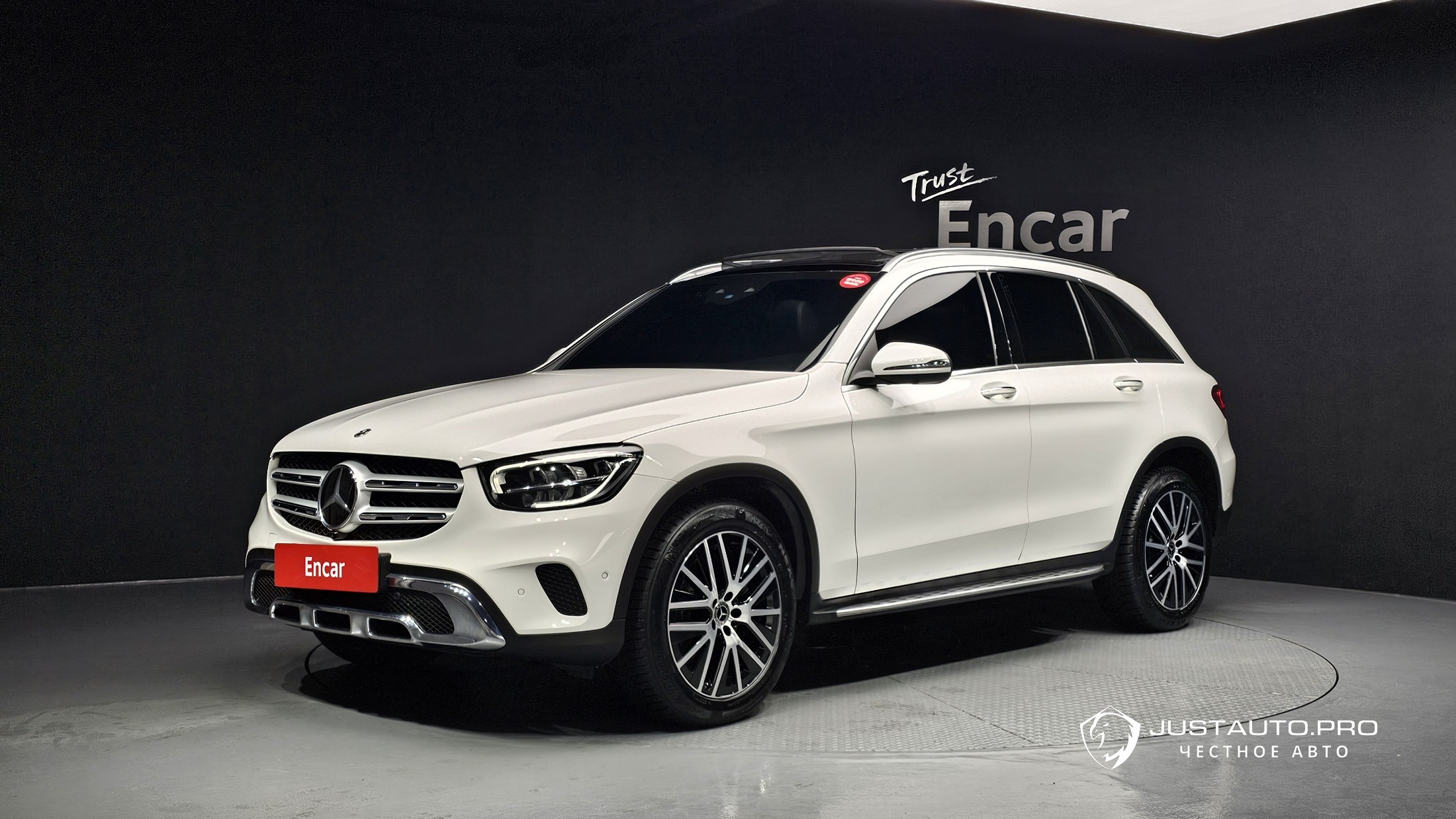 Автомобиль Mercedes-Benz GLC-Class