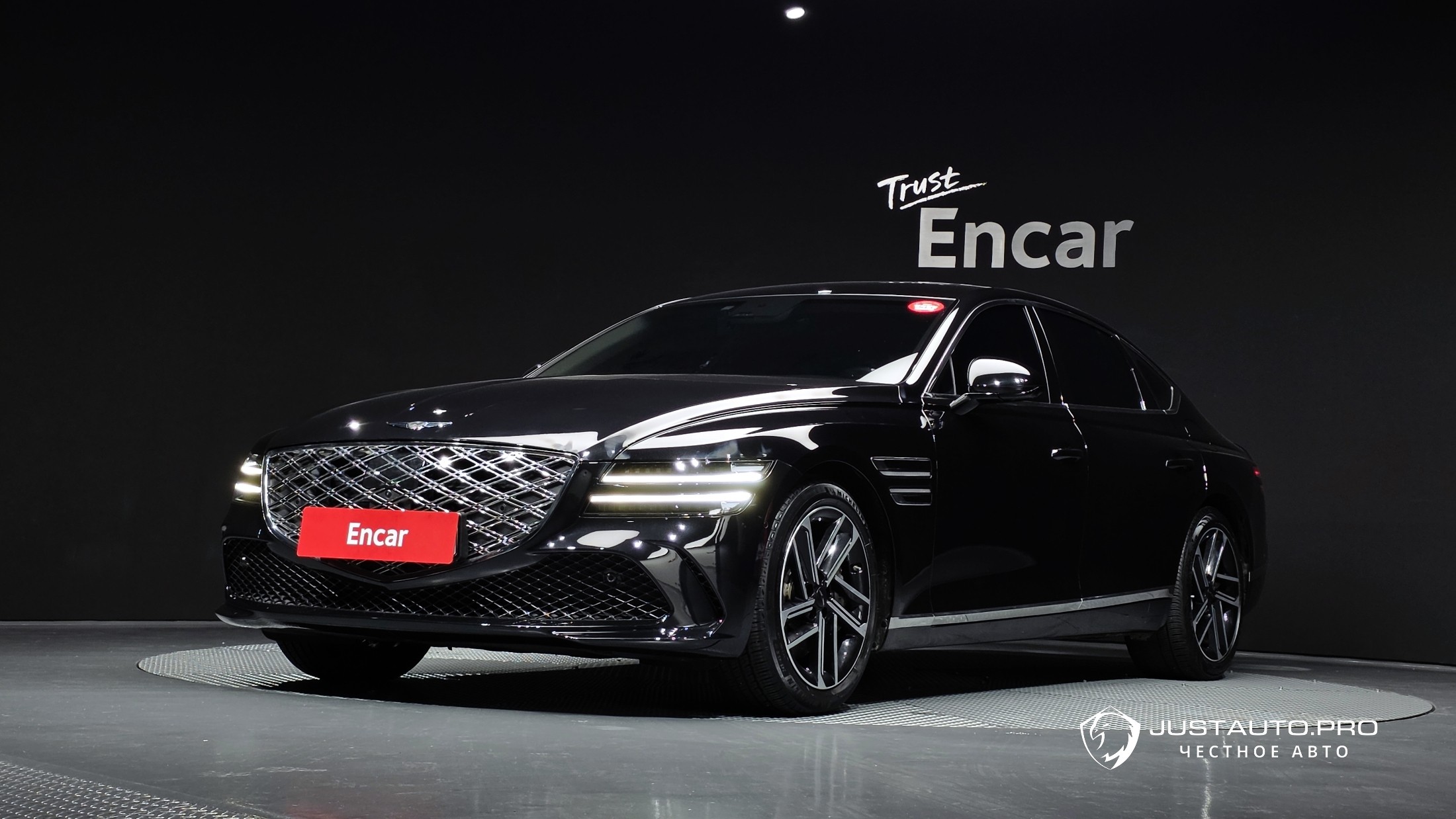 Автомобиль Genesis G80