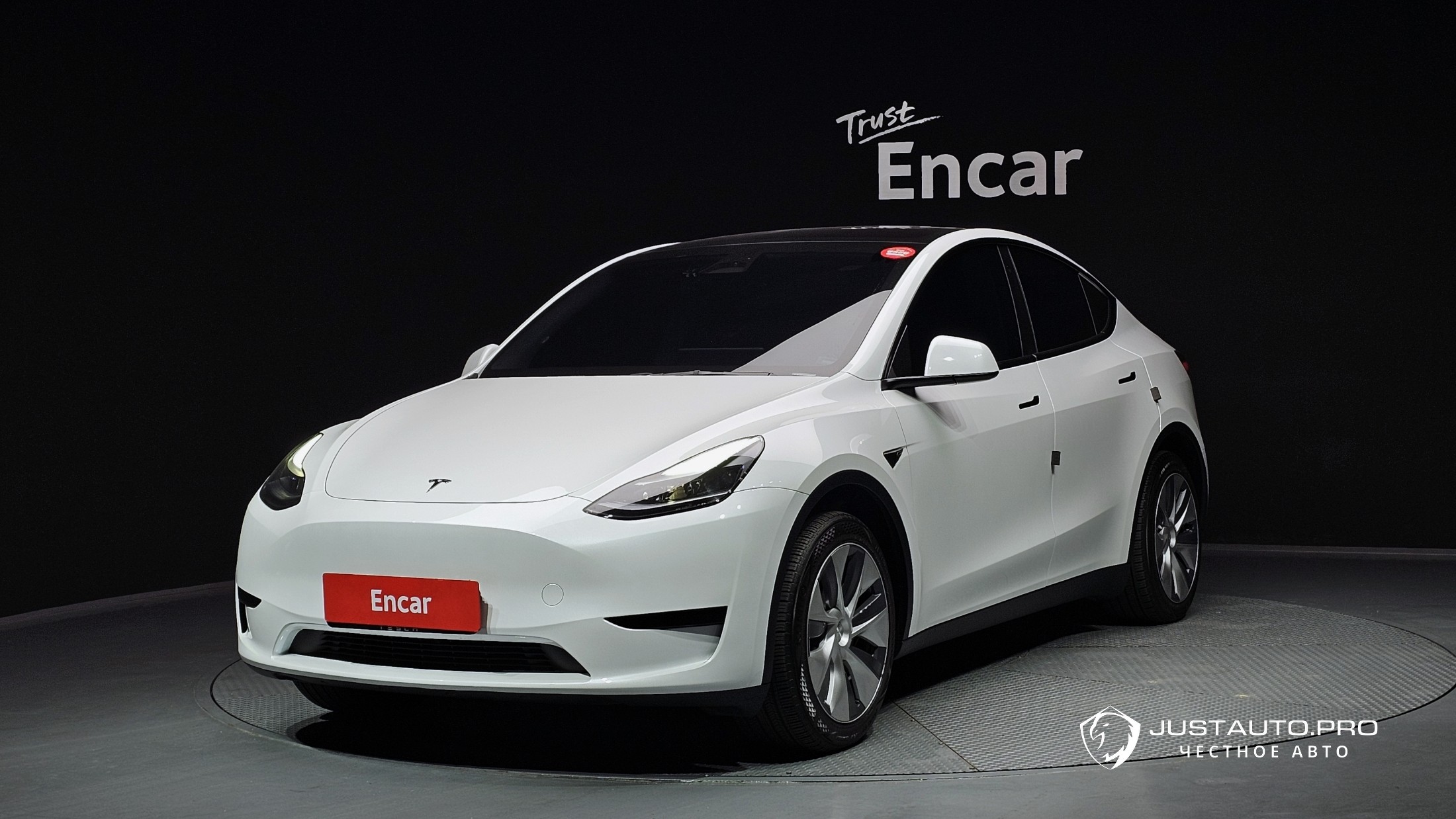 Автомобиль Tesla Model Y