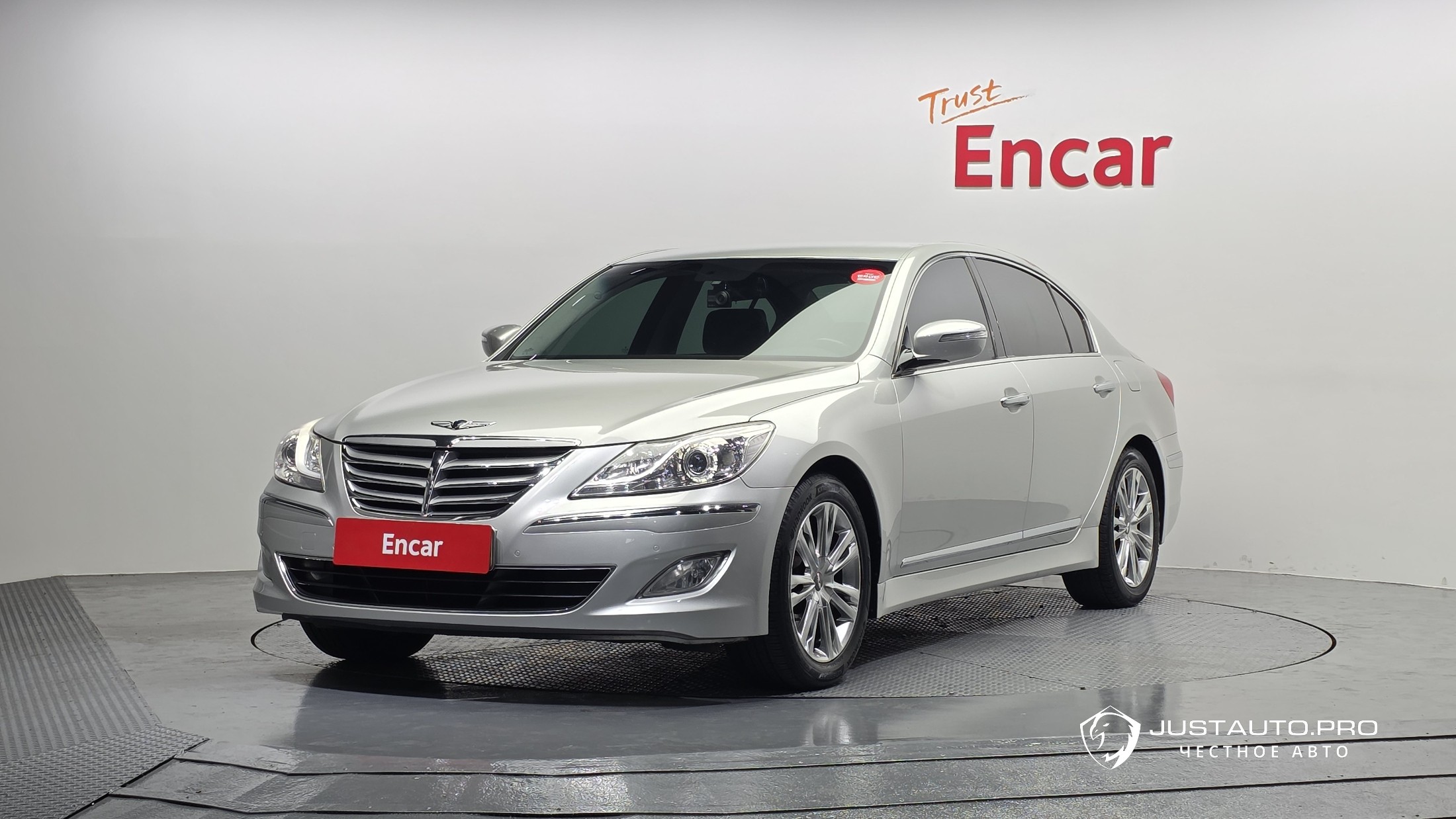 Автомобиль Hyundai Genesis