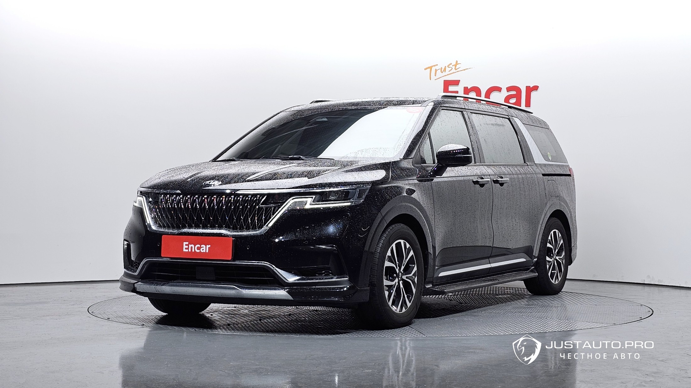 Автомобиль Kia Canival