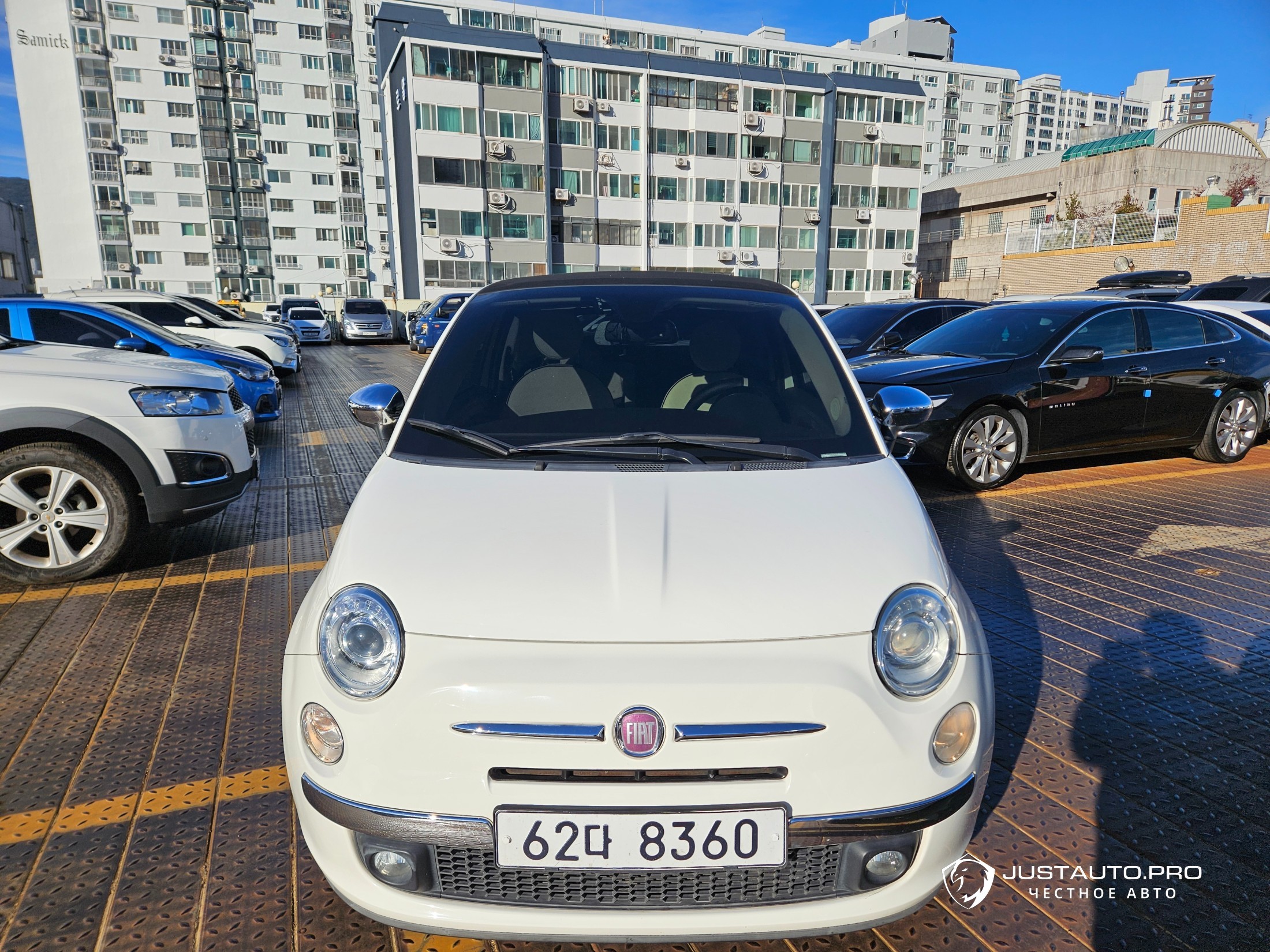 Автомобиль Fiat 500