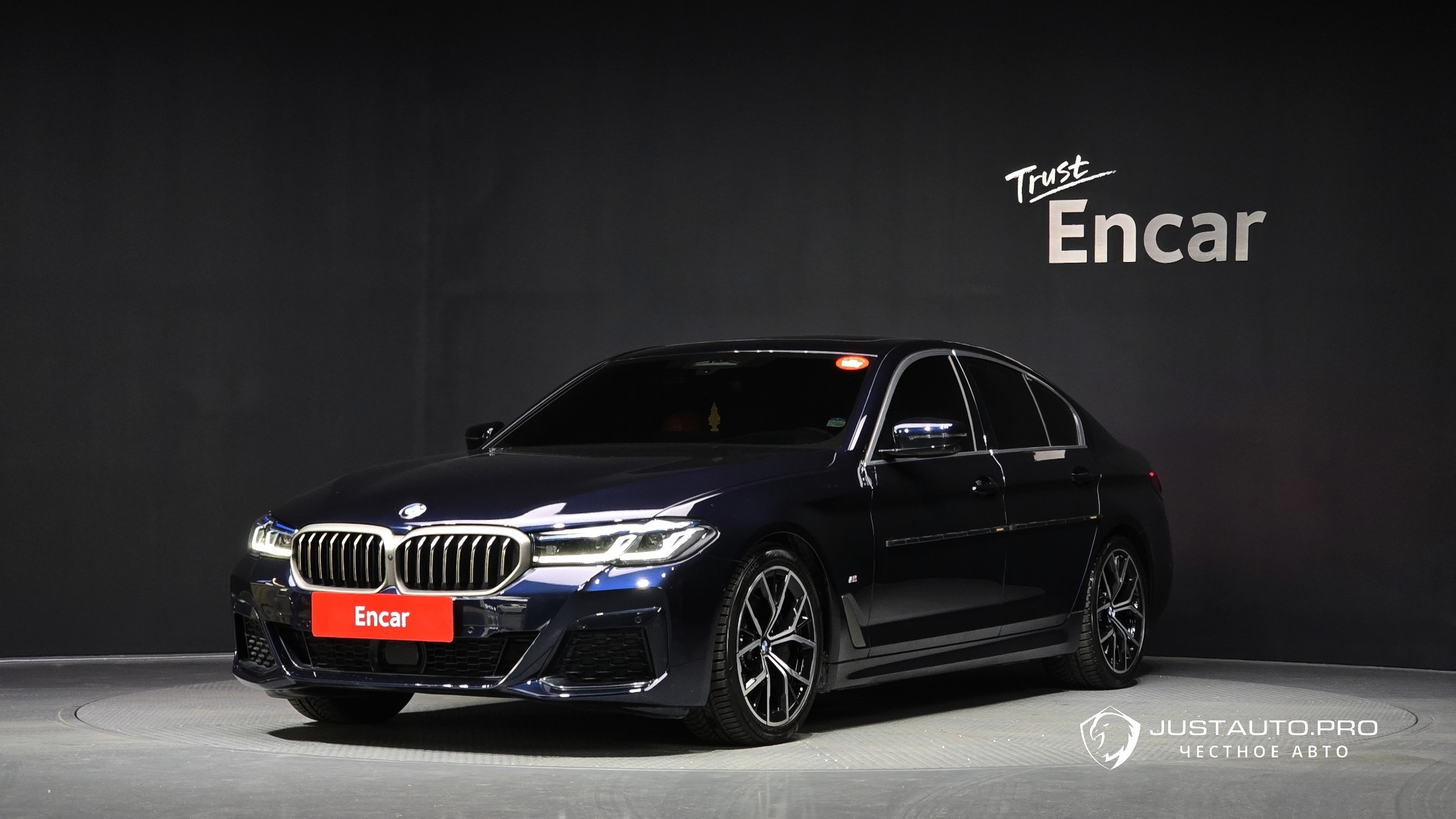 Автомобиль BMW 5-Series