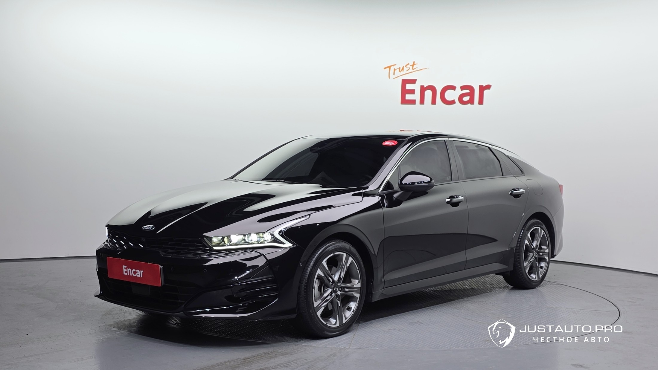 Автомобиль Kia K5