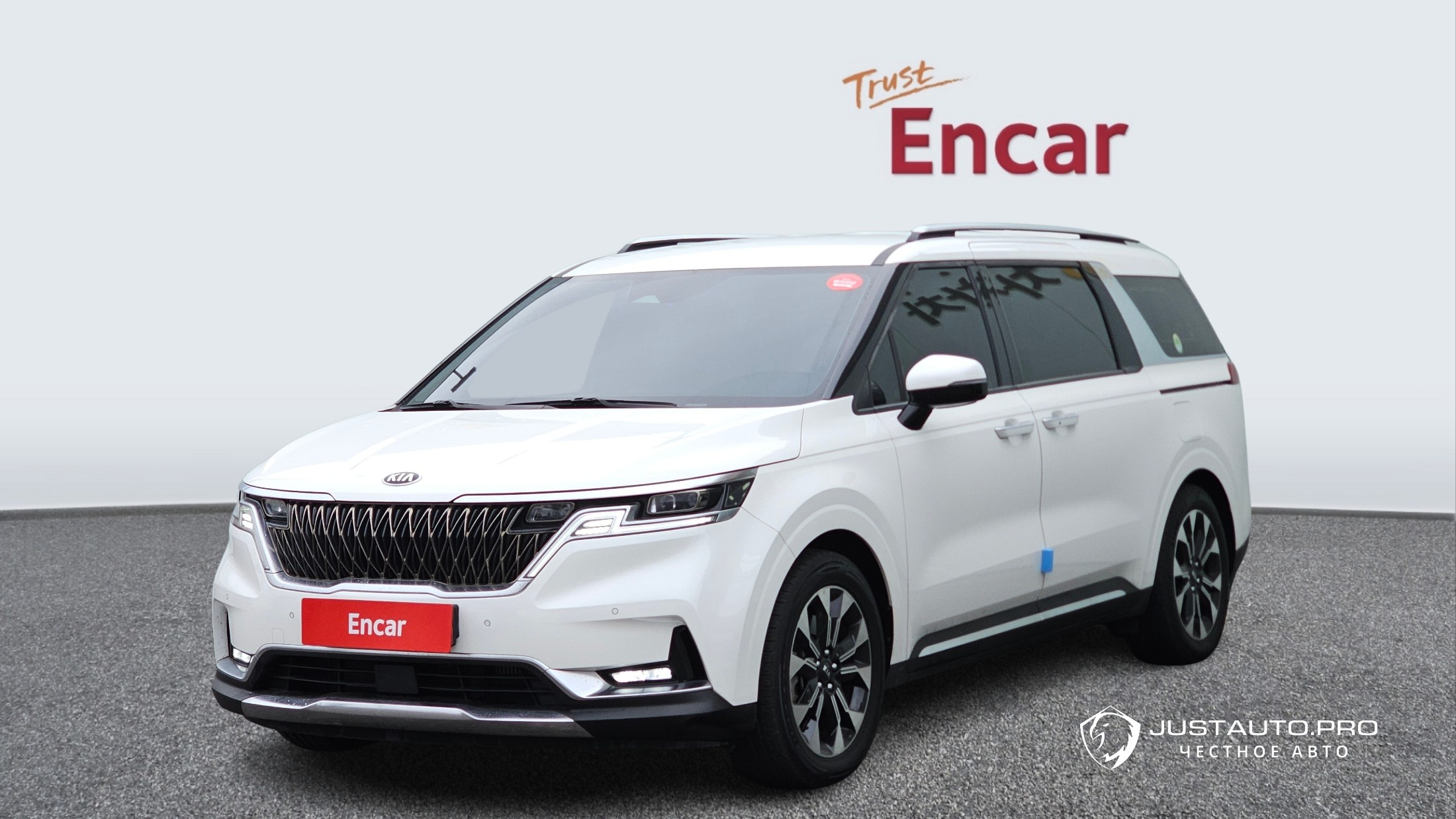 Автомобиль Kia Canival