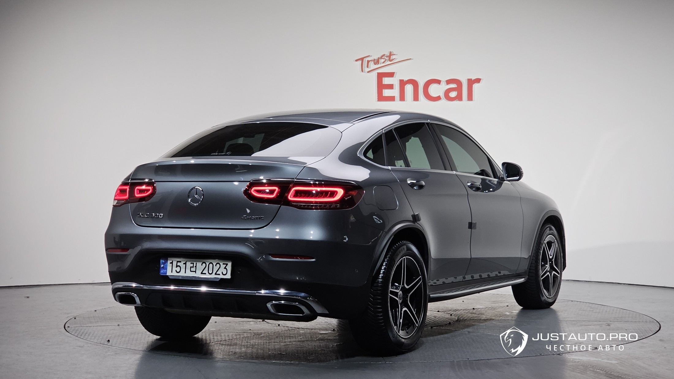 Автомобиль Mercedes-Benz GLC-Class