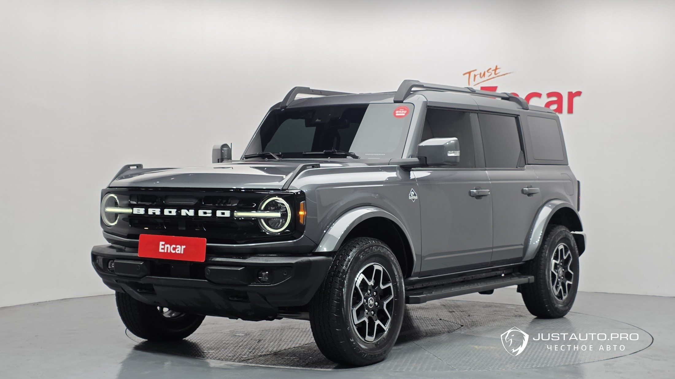 Автомобиль Ford Bronco