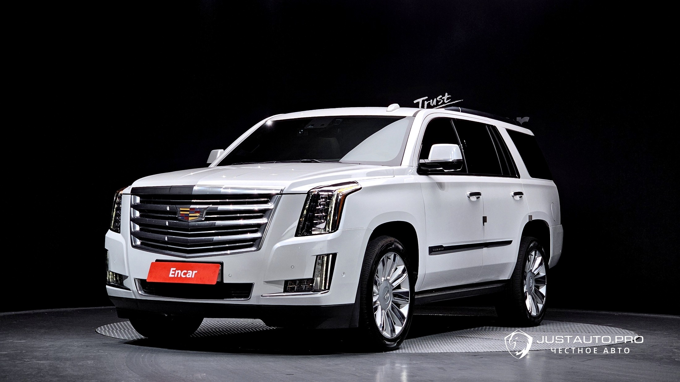 Автомобиль Cadillac Escalade