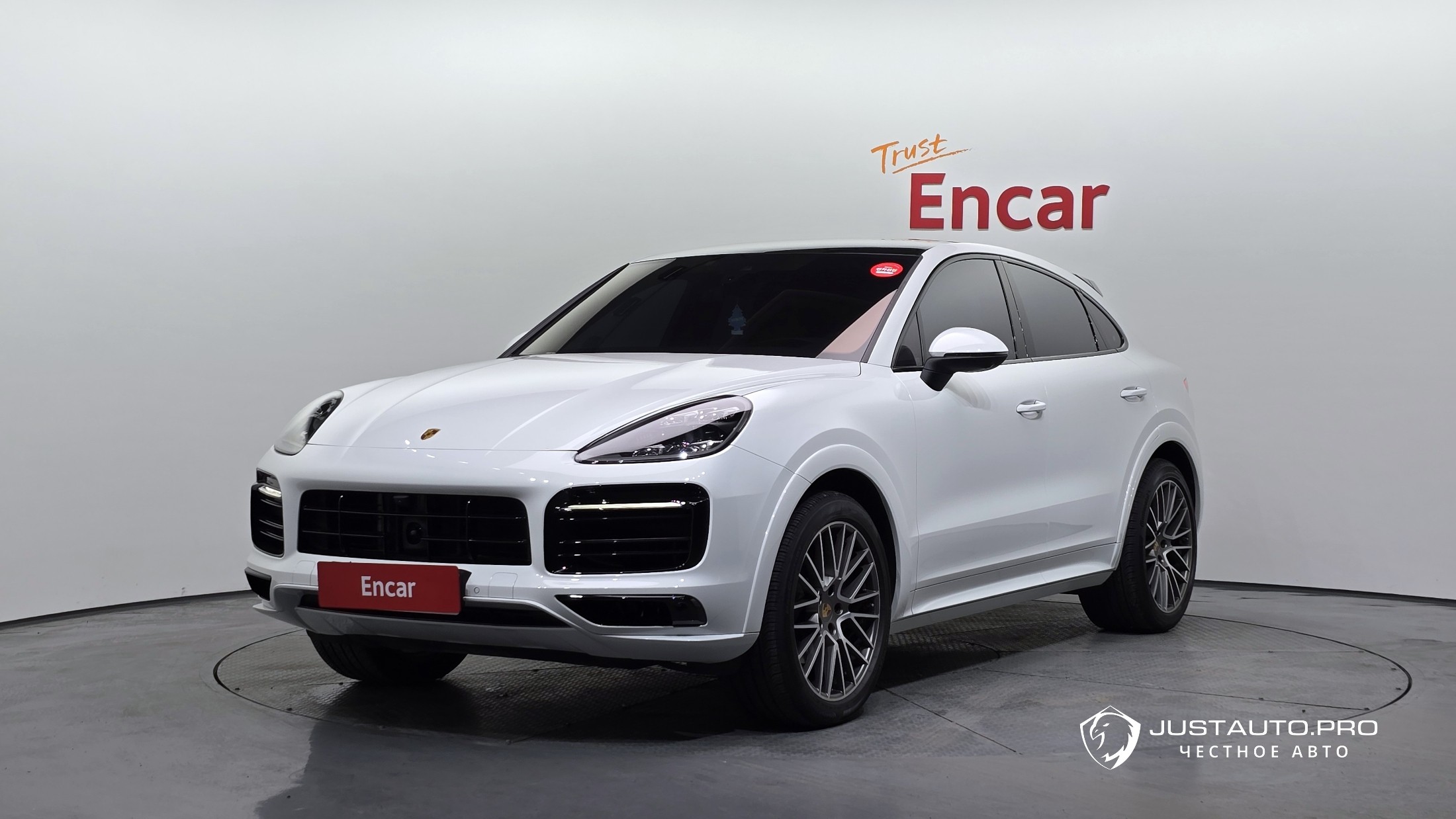 Автомобиль Porsche Cayenne