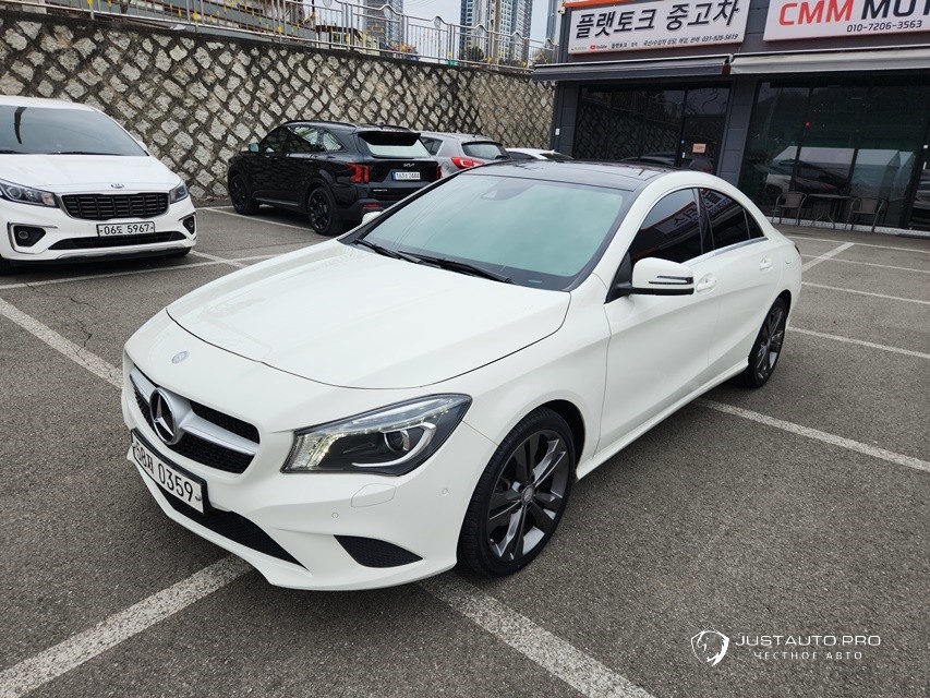 Автомобиль Mercedes-Benz CLA-Class