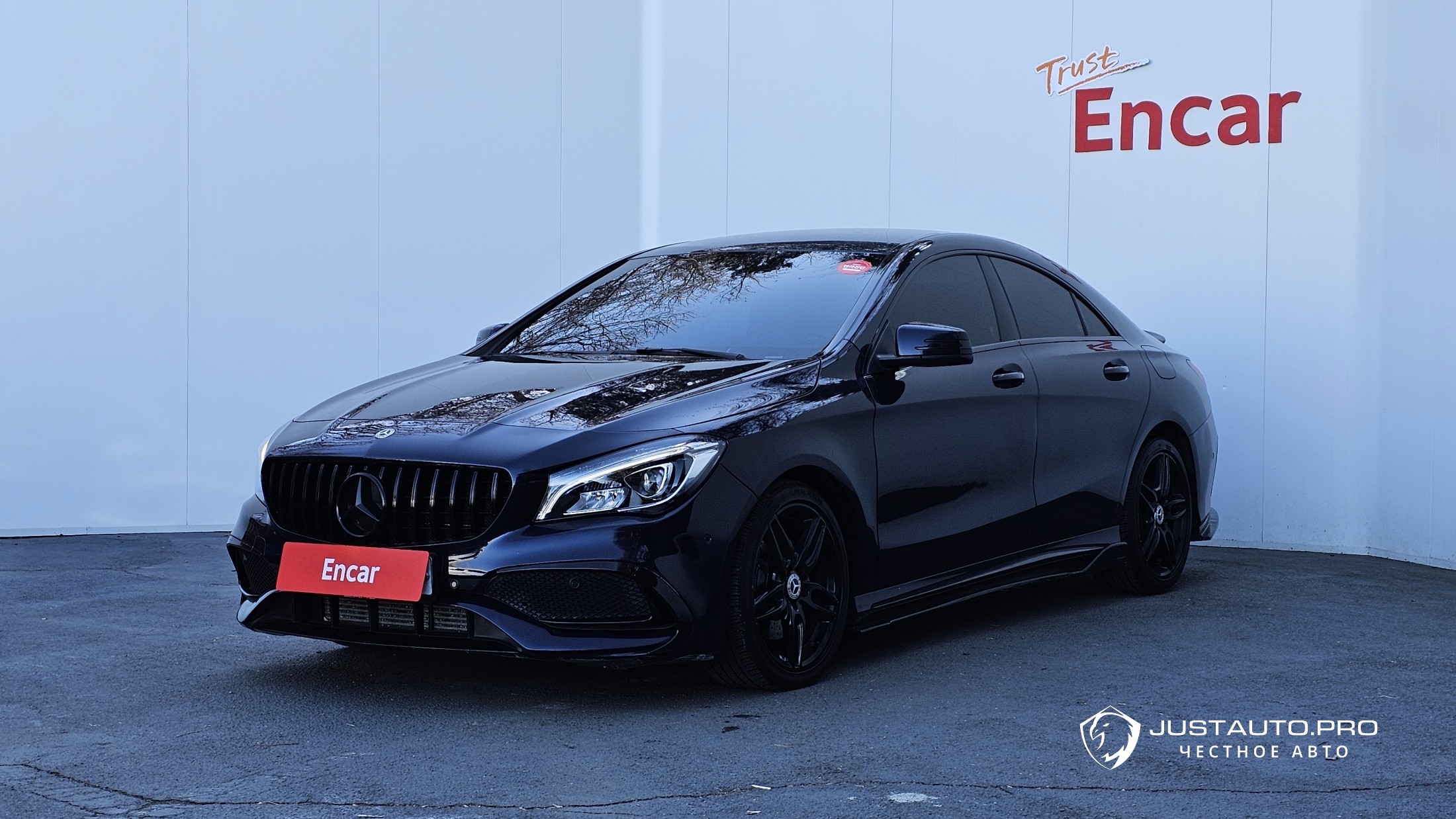 Автомобиль Mercedes-Benz CLA-Class