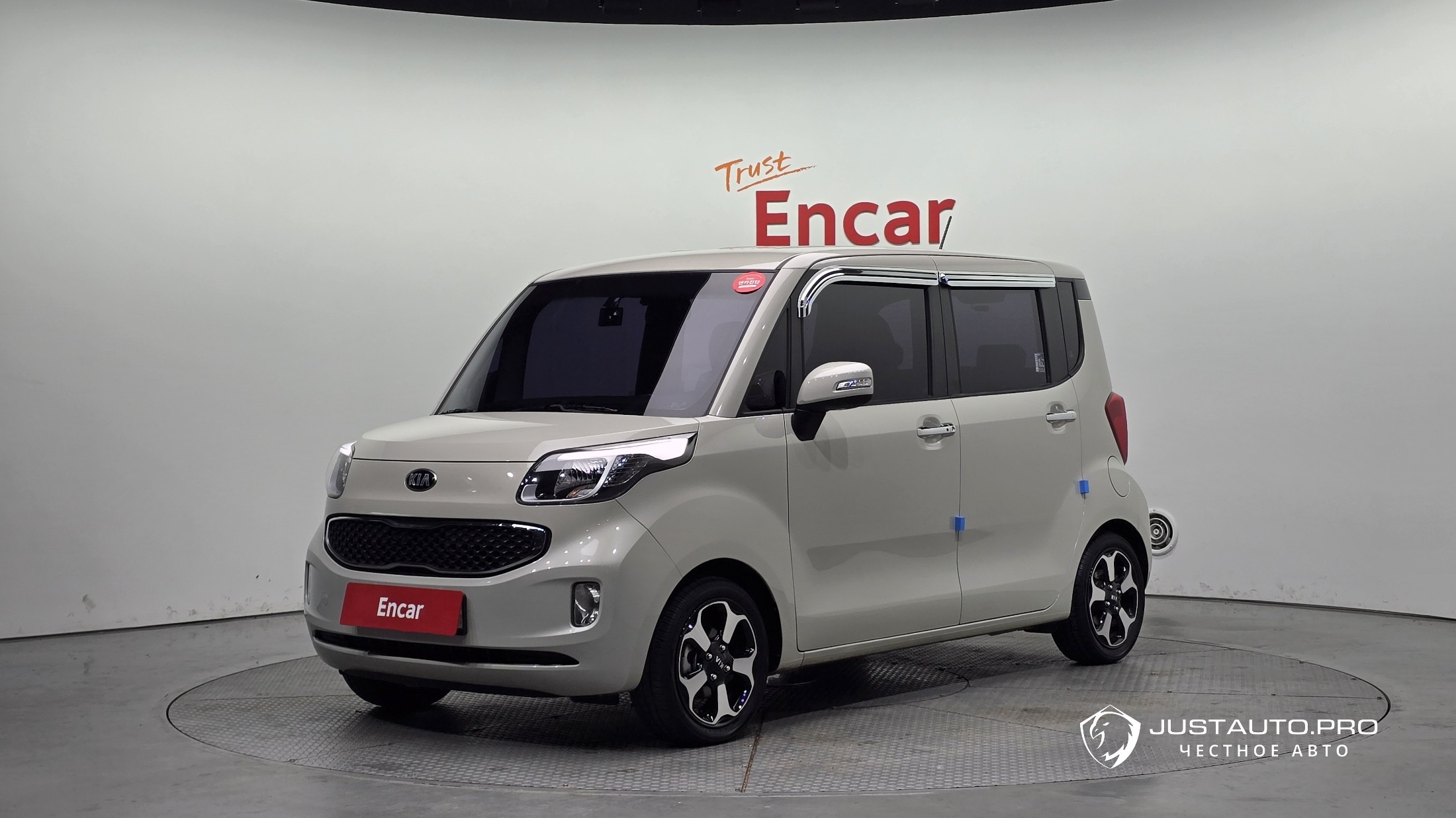 Автомобиль Kia RAY