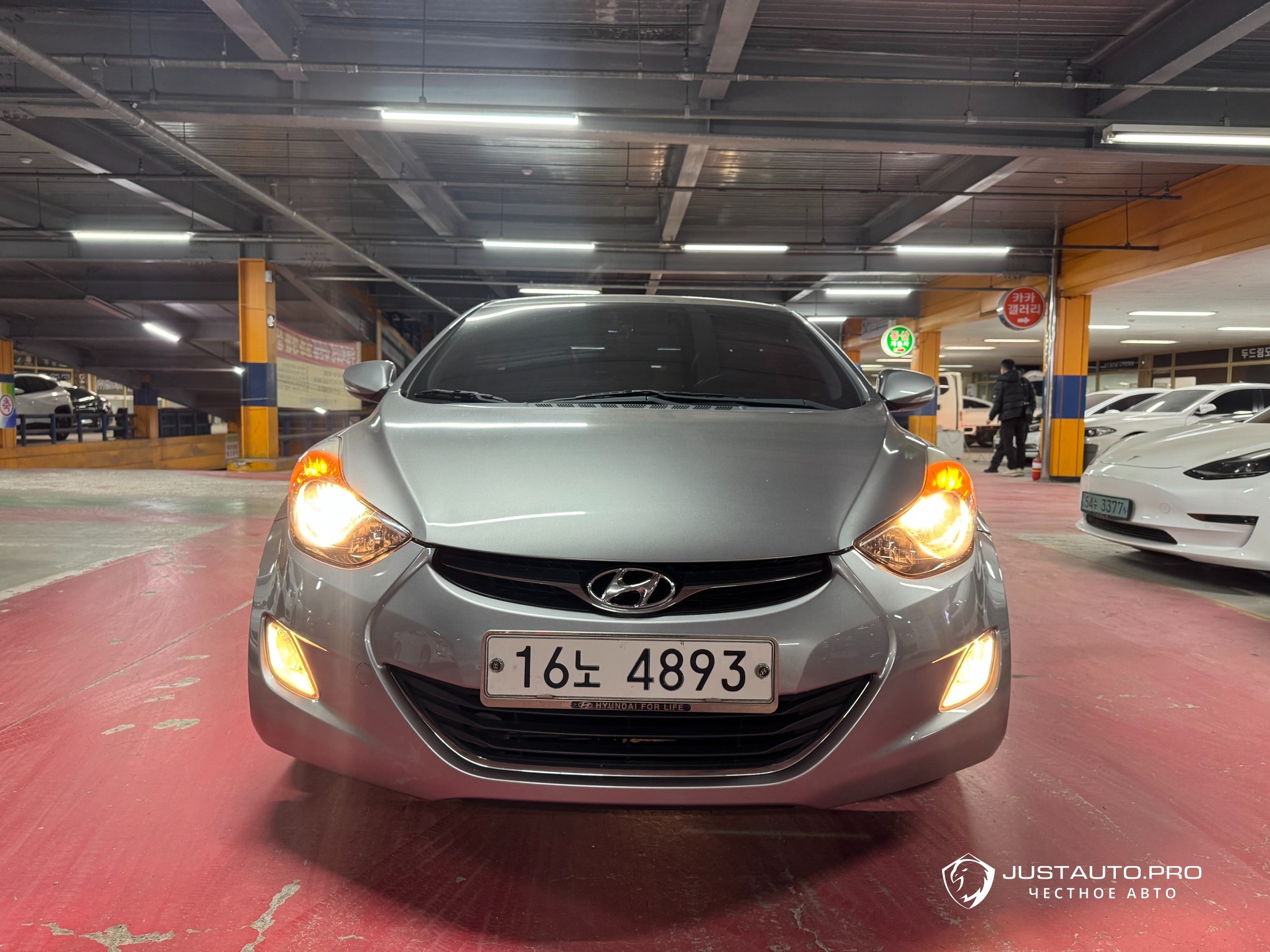 Автомобиль Hyundai AVANTE