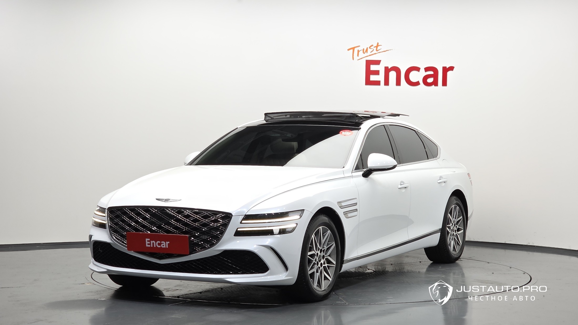 Автомобиль Genesis G80