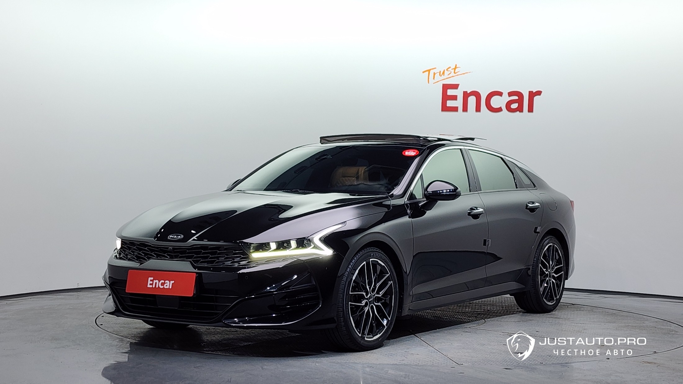 Автомобиль Kia K5