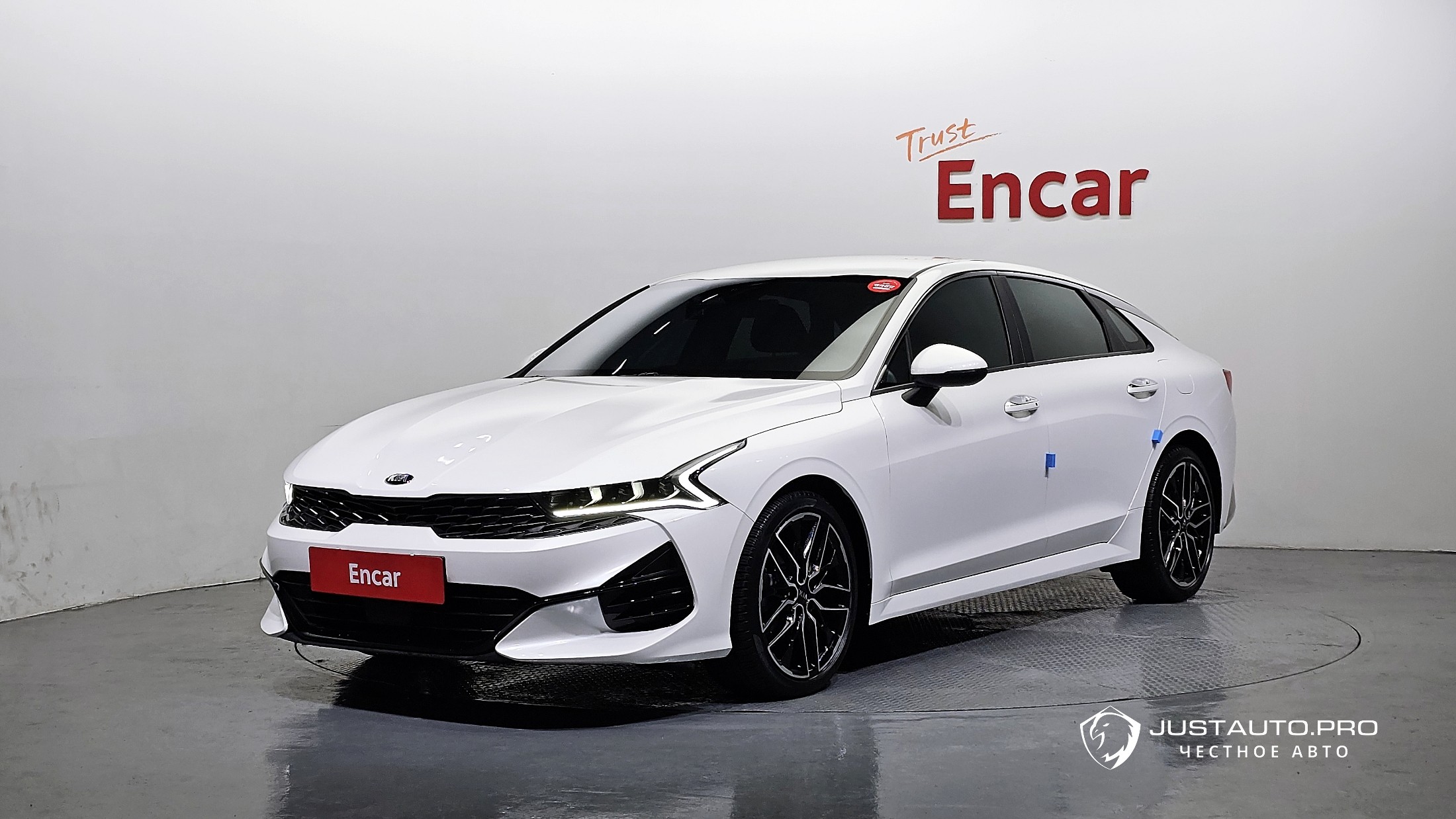 Автомобиль Kia K5