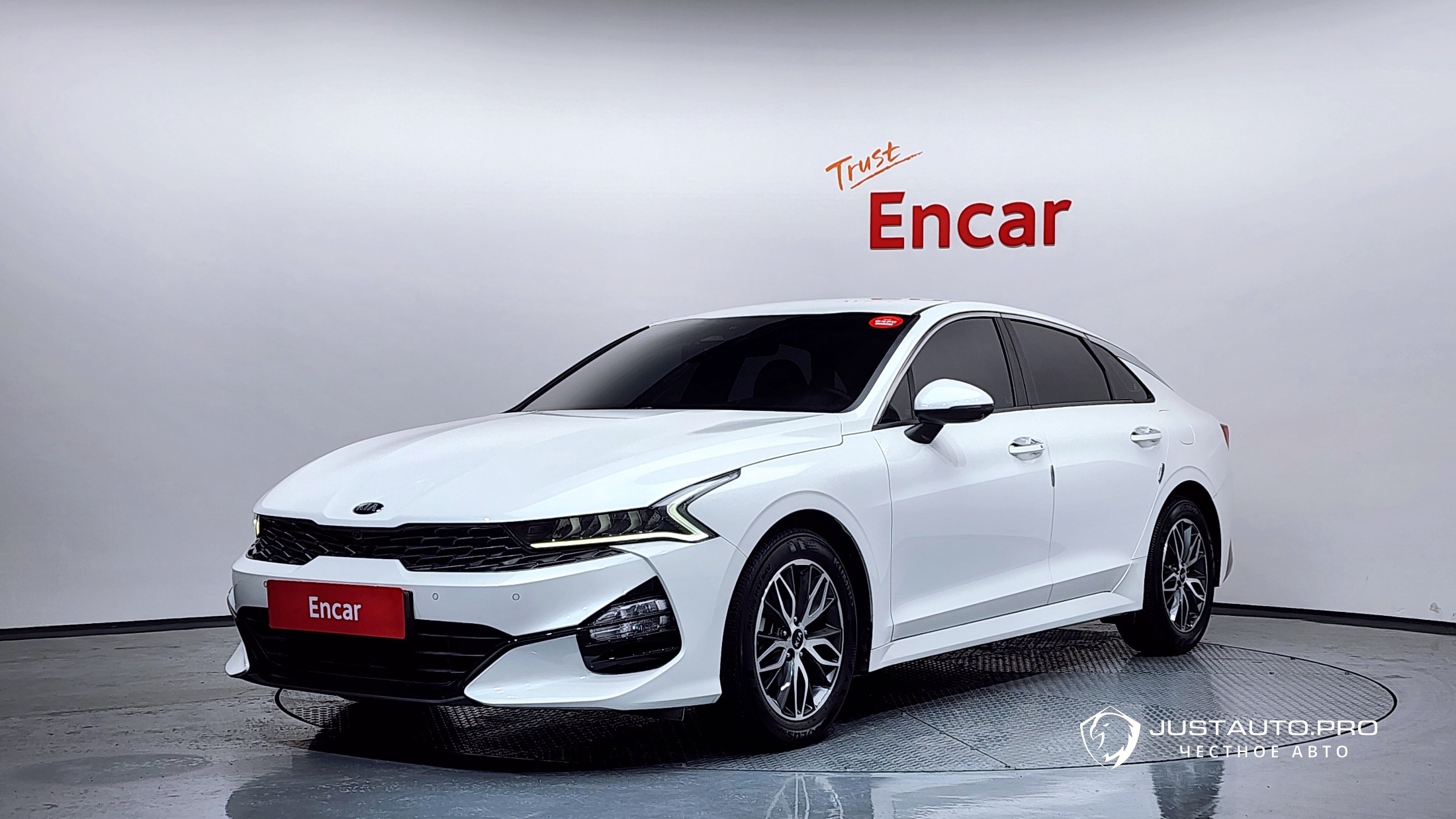 Автомобиль Kia K5