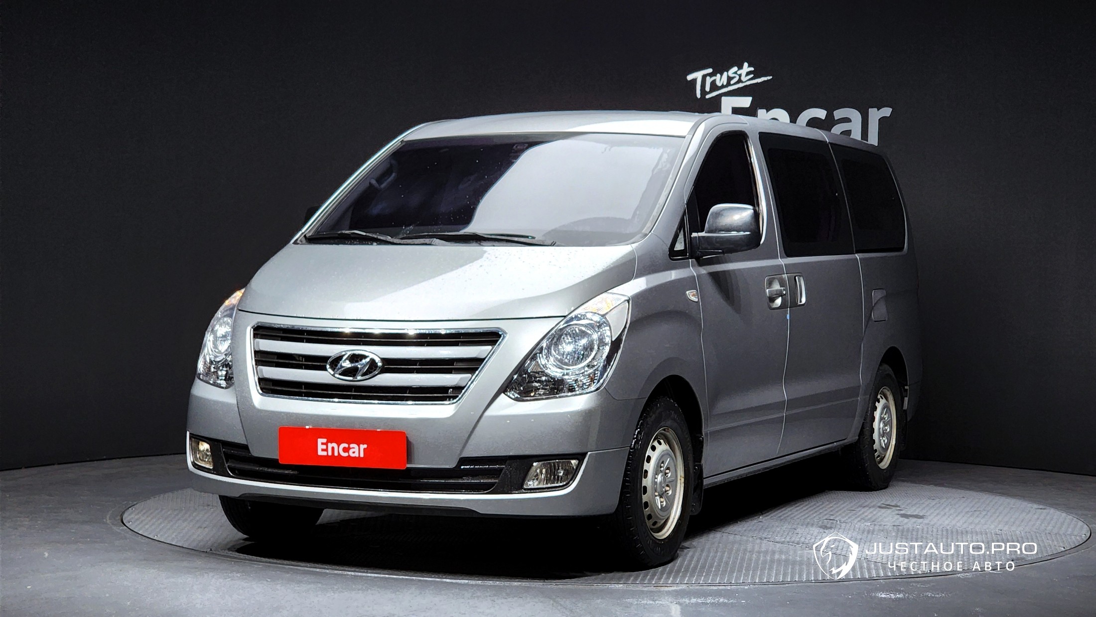 Автомобиль Hyundai Starex