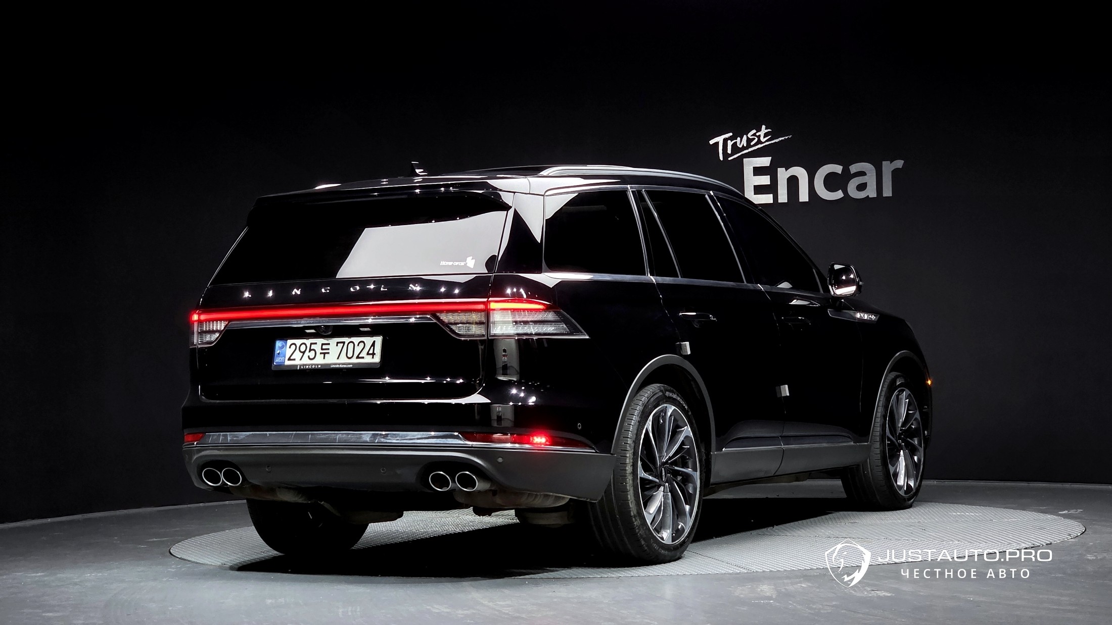 Автомобиль Lincoln Aviator