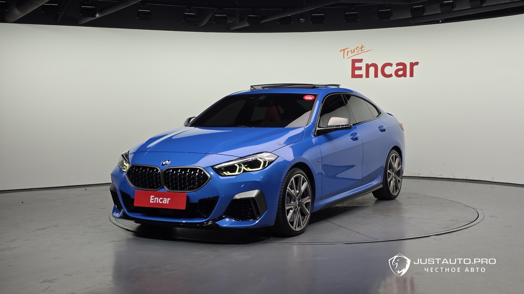 Автомобиль BMW 2-Series