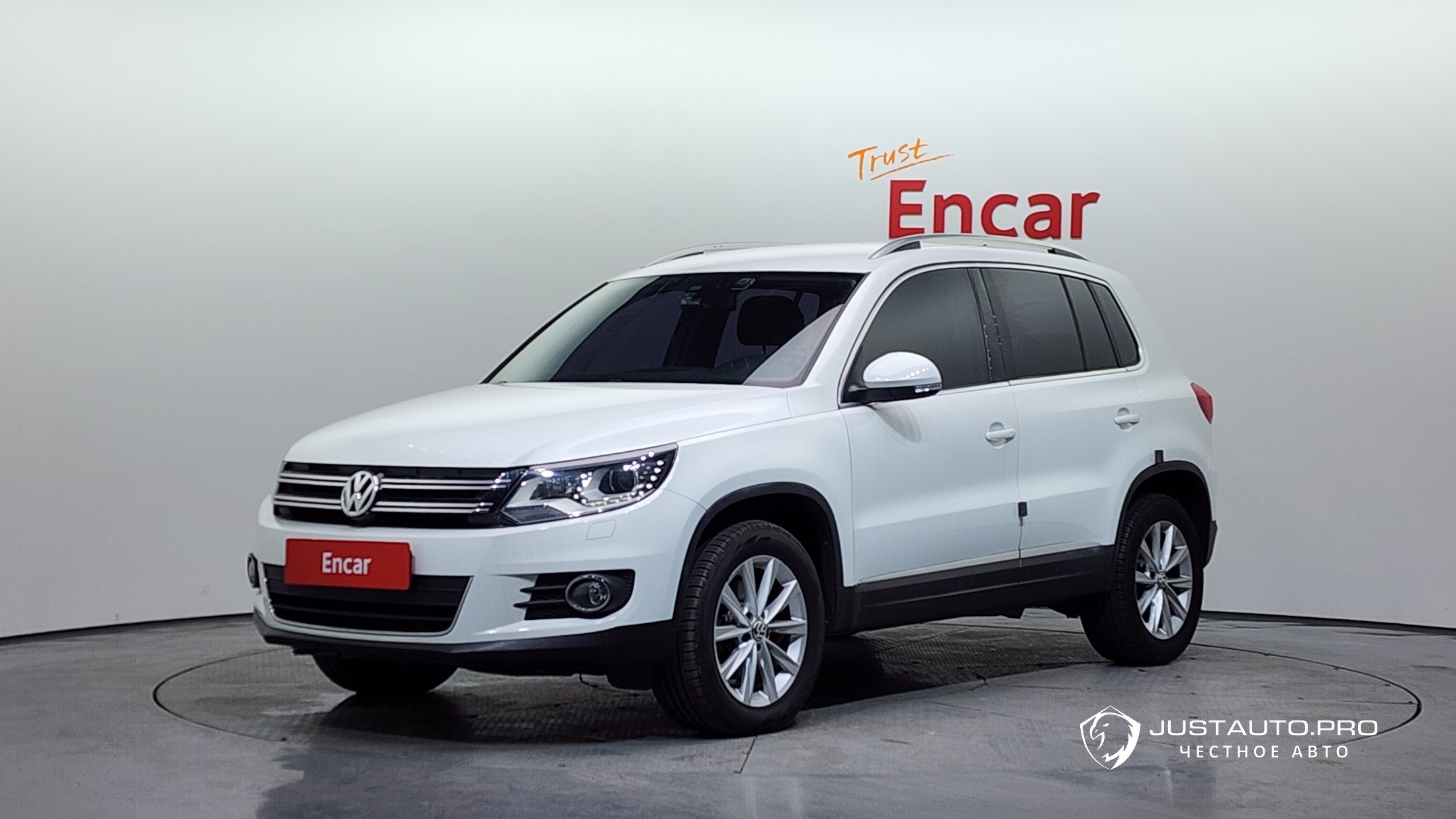 Автомобиль Volkswagen Tiguan