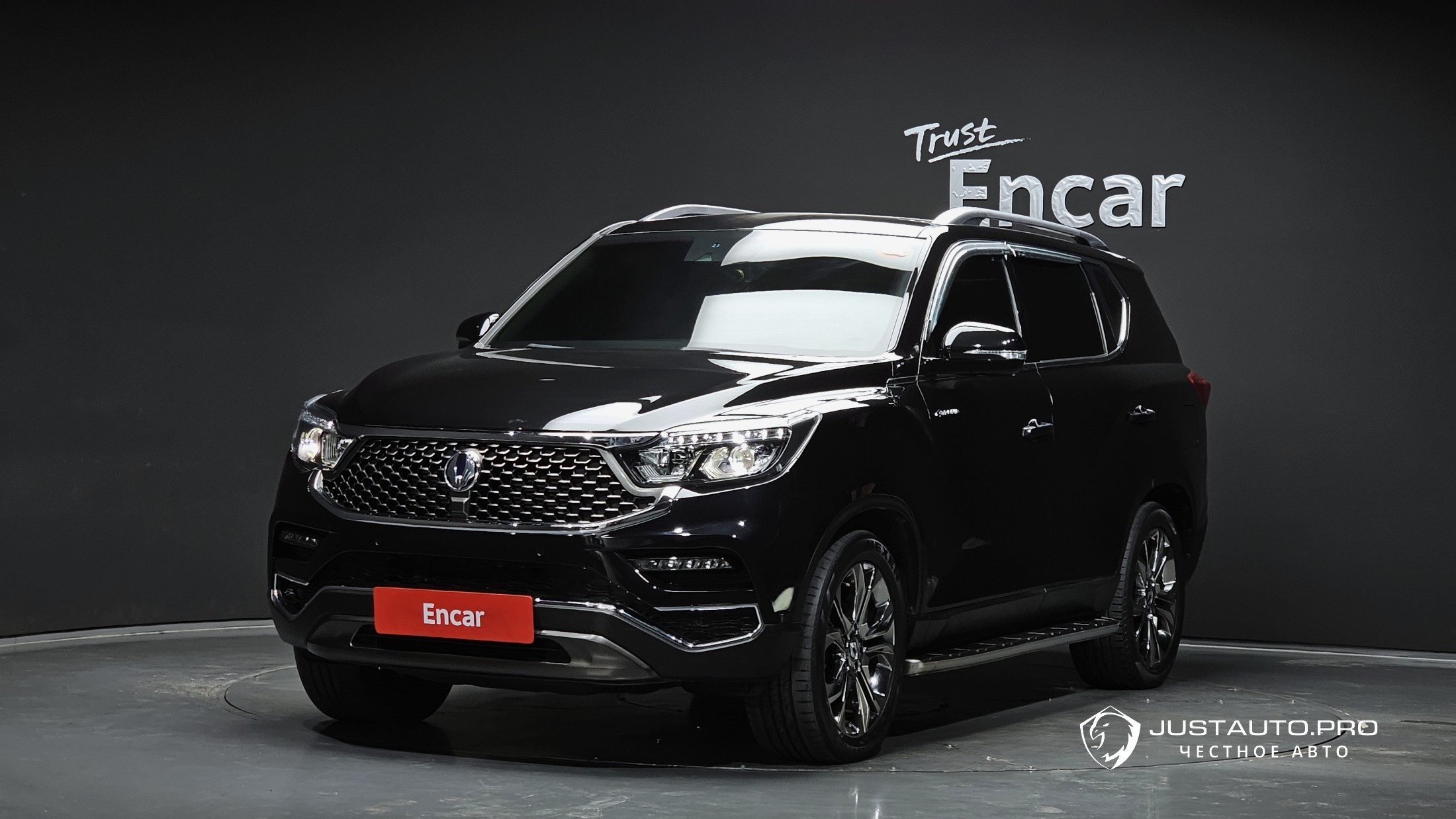 Автомобиль KG_Mobility_Ssangyong Rexton