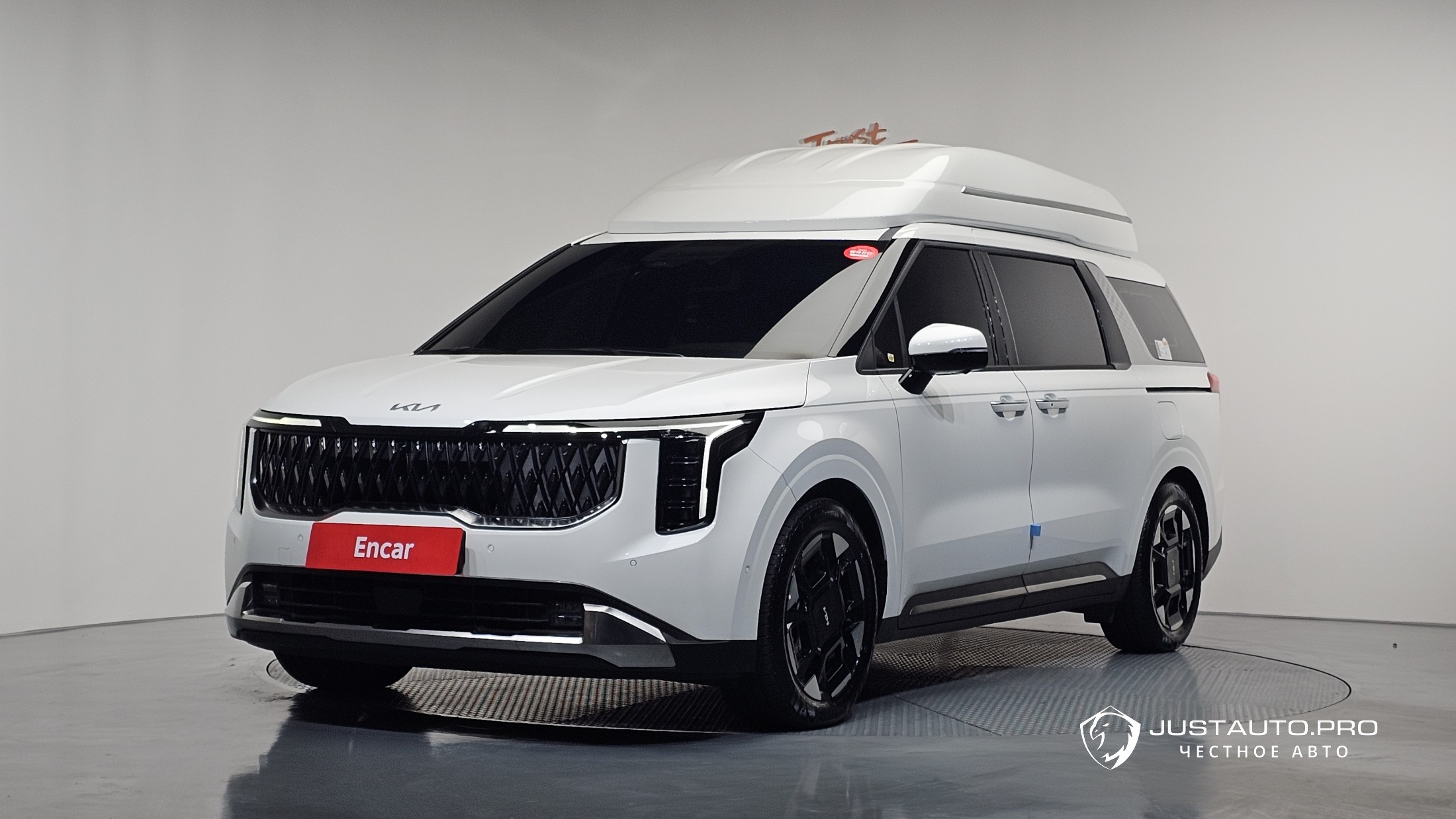 Автомобиль Kia Canival