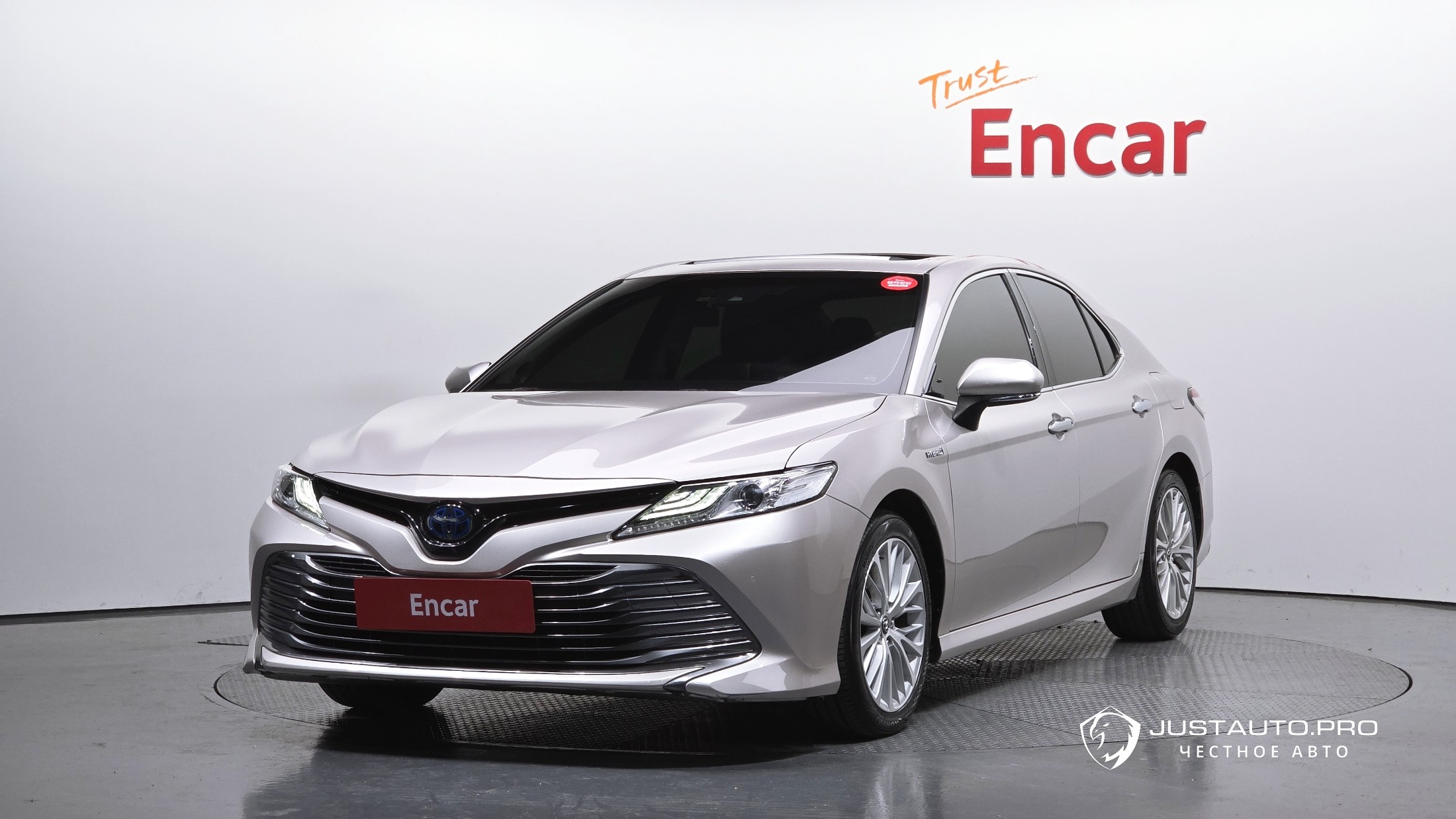 Автомобиль Toyota Camry