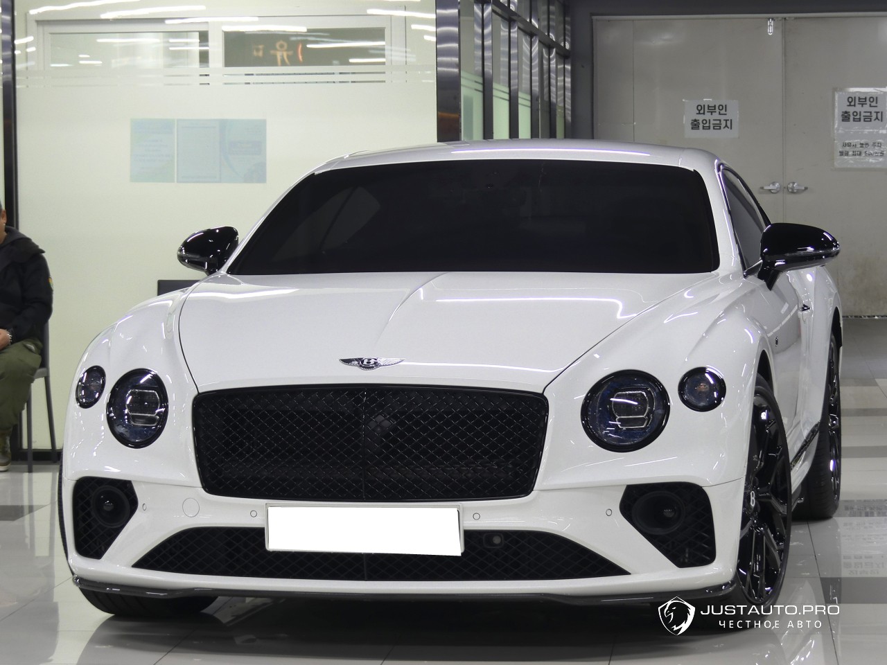 Автомобиль Bentley Continental