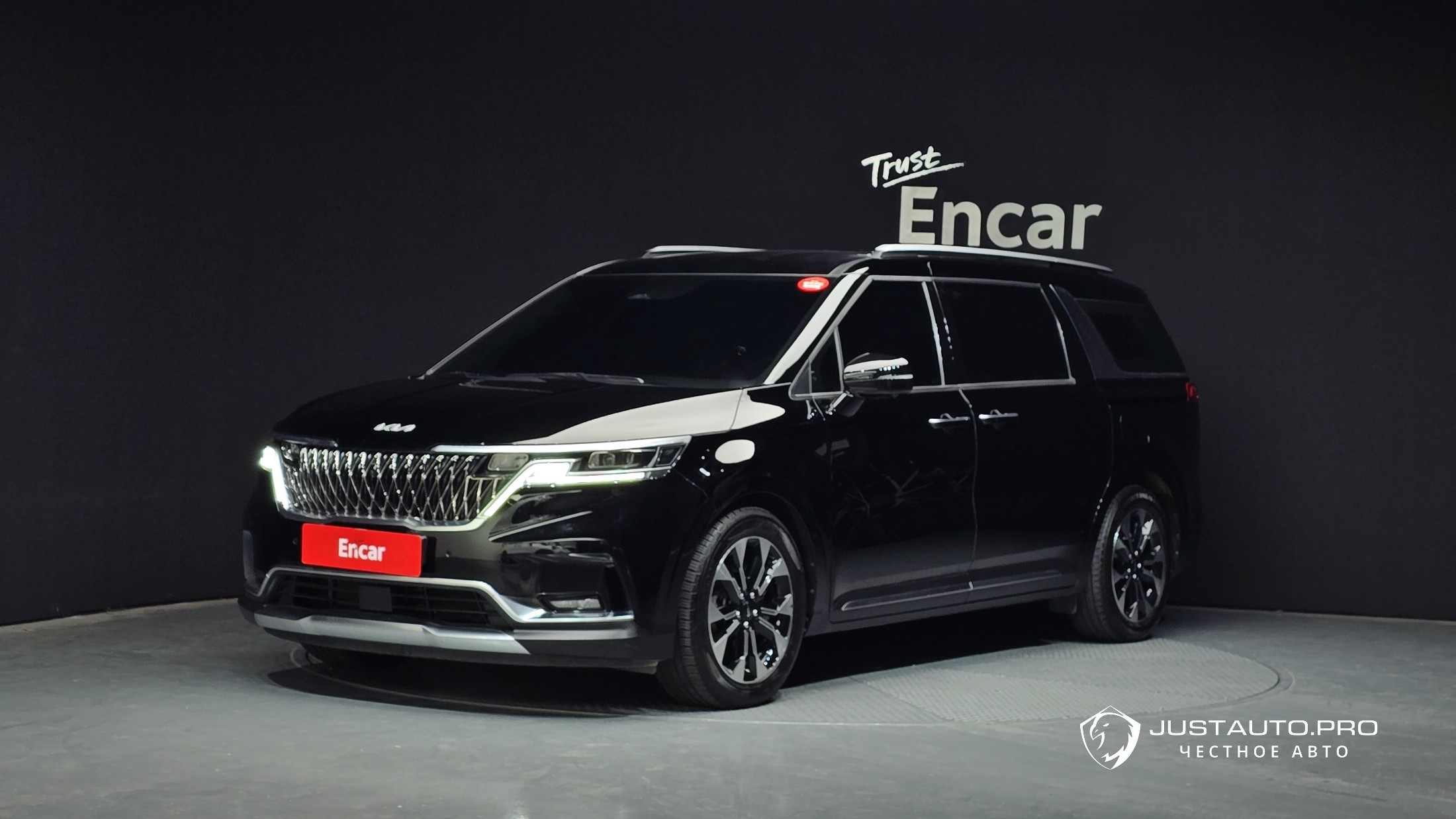 Автомобиль Kia Canival