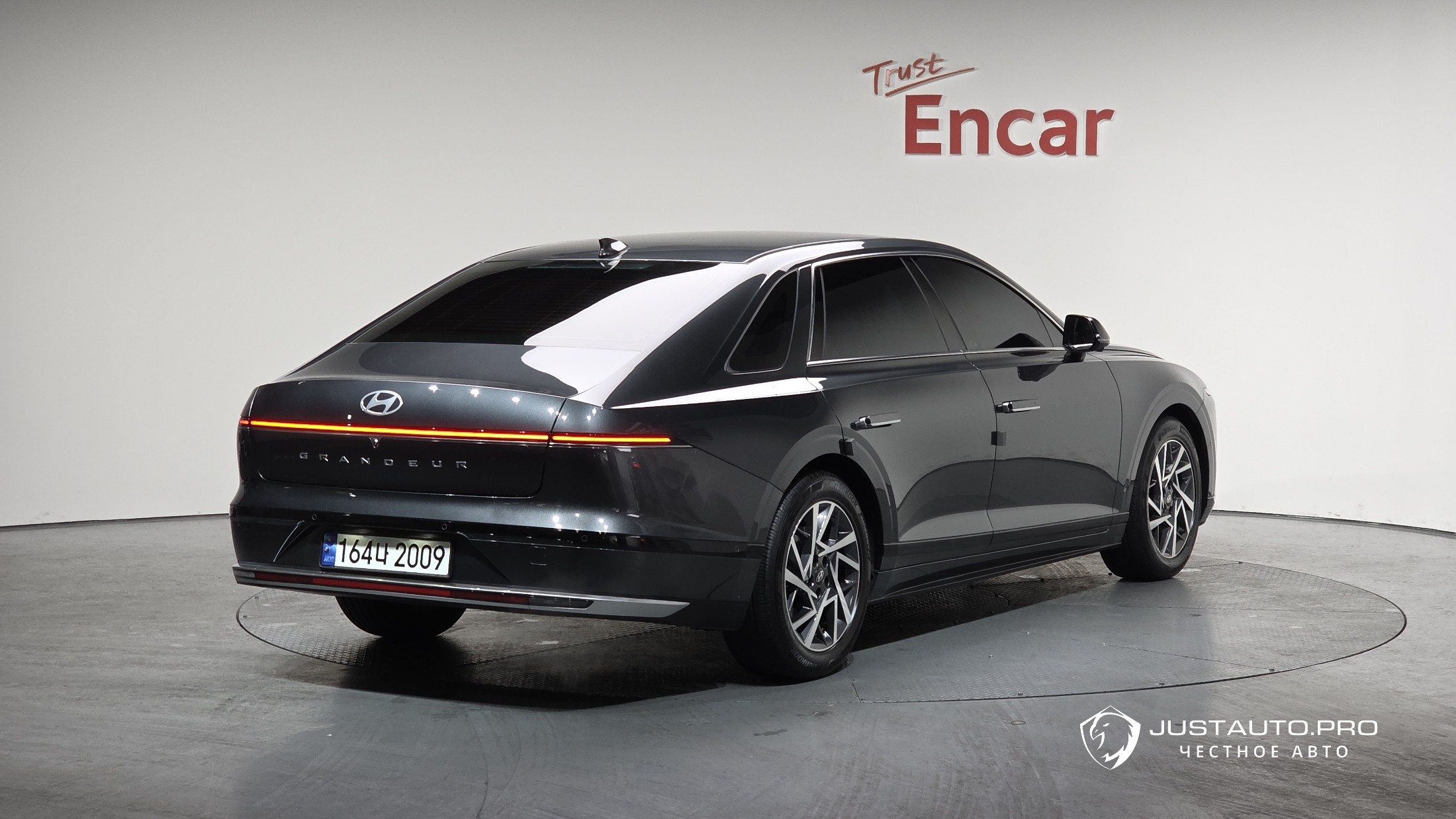 Автомобиль Hyundai Grandeur