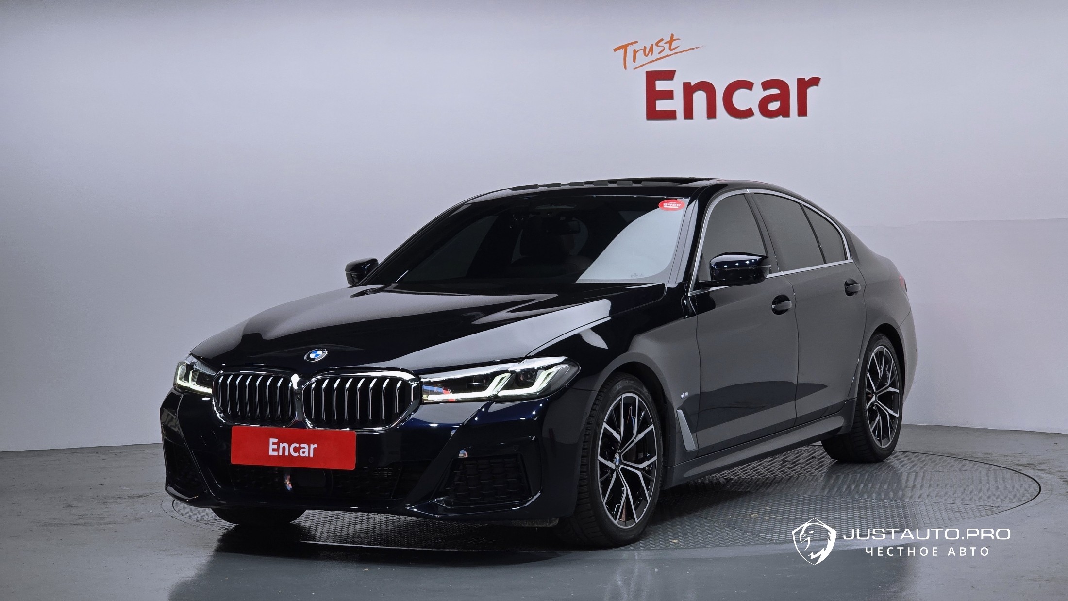 Автомобиль BMW 5-Series