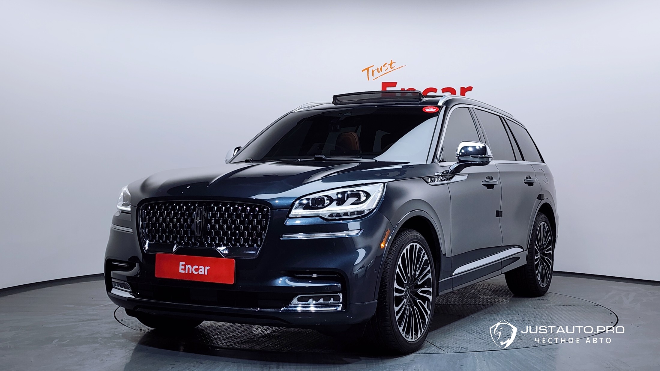 Автомобиль Lincoln Aviator