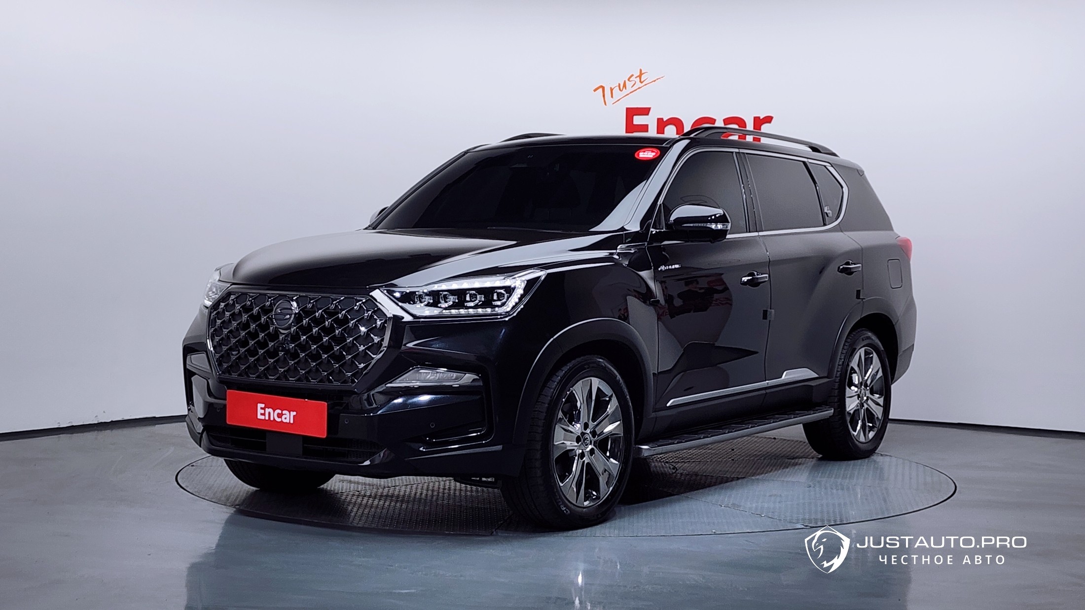 Автомобиль KG_Mobility_Ssangyong Rexton