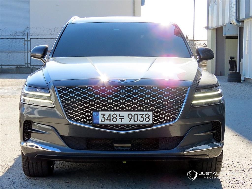 Автомобиль Genesis GV80