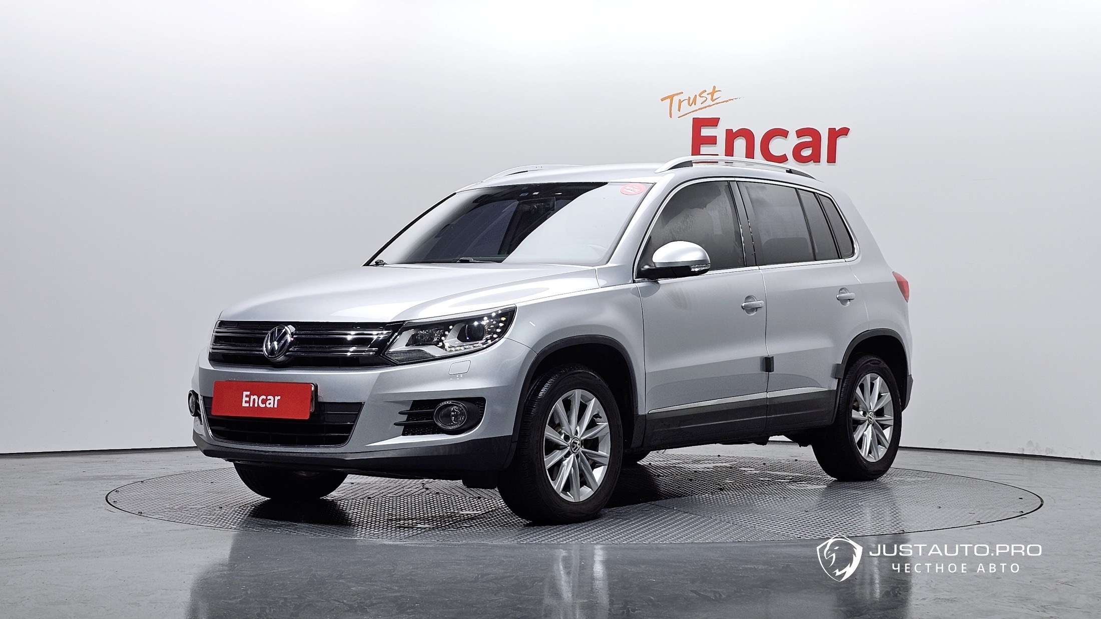 Автомобиль Volkswagen Tiguan