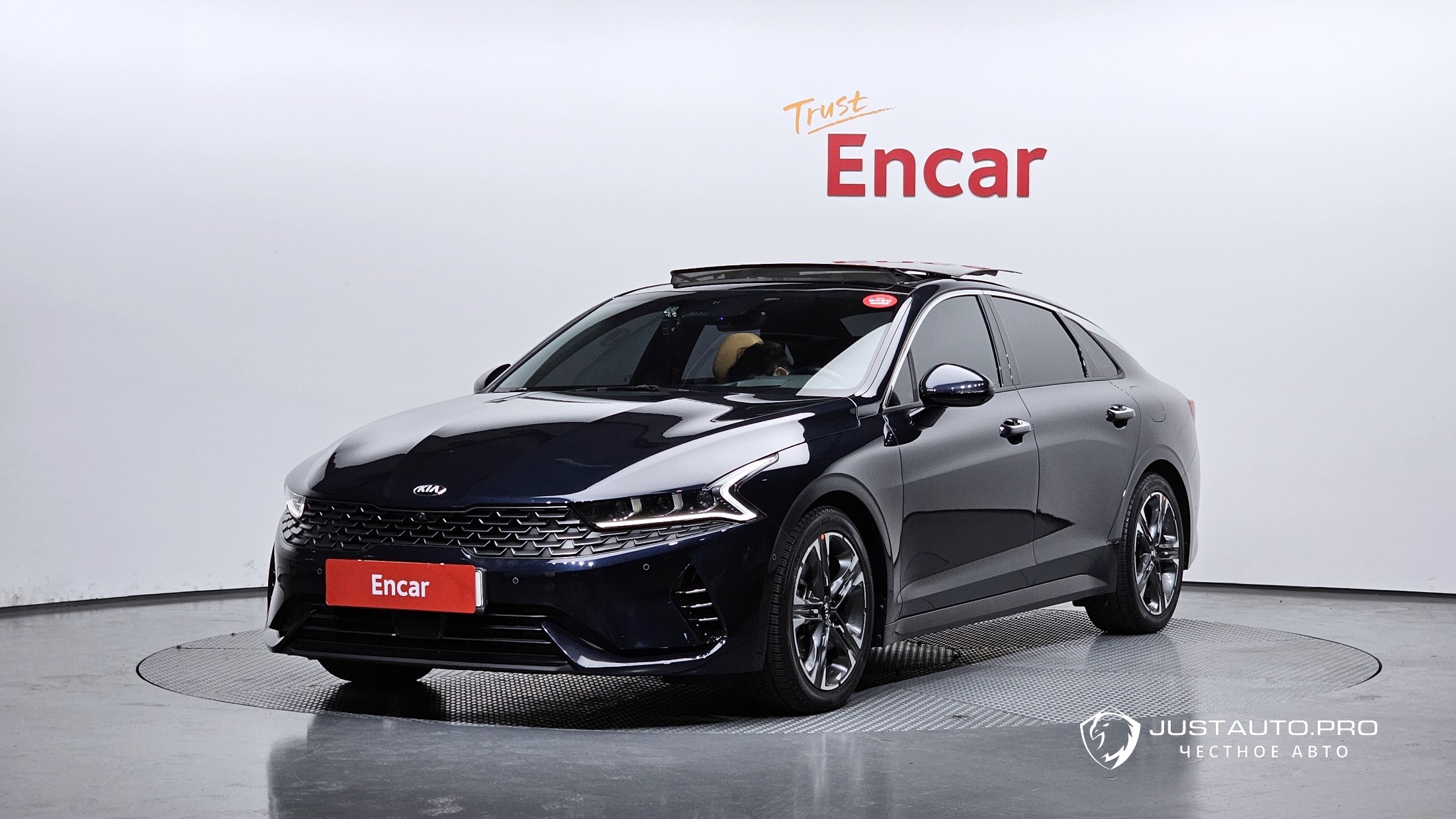 Автомобиль Kia K5