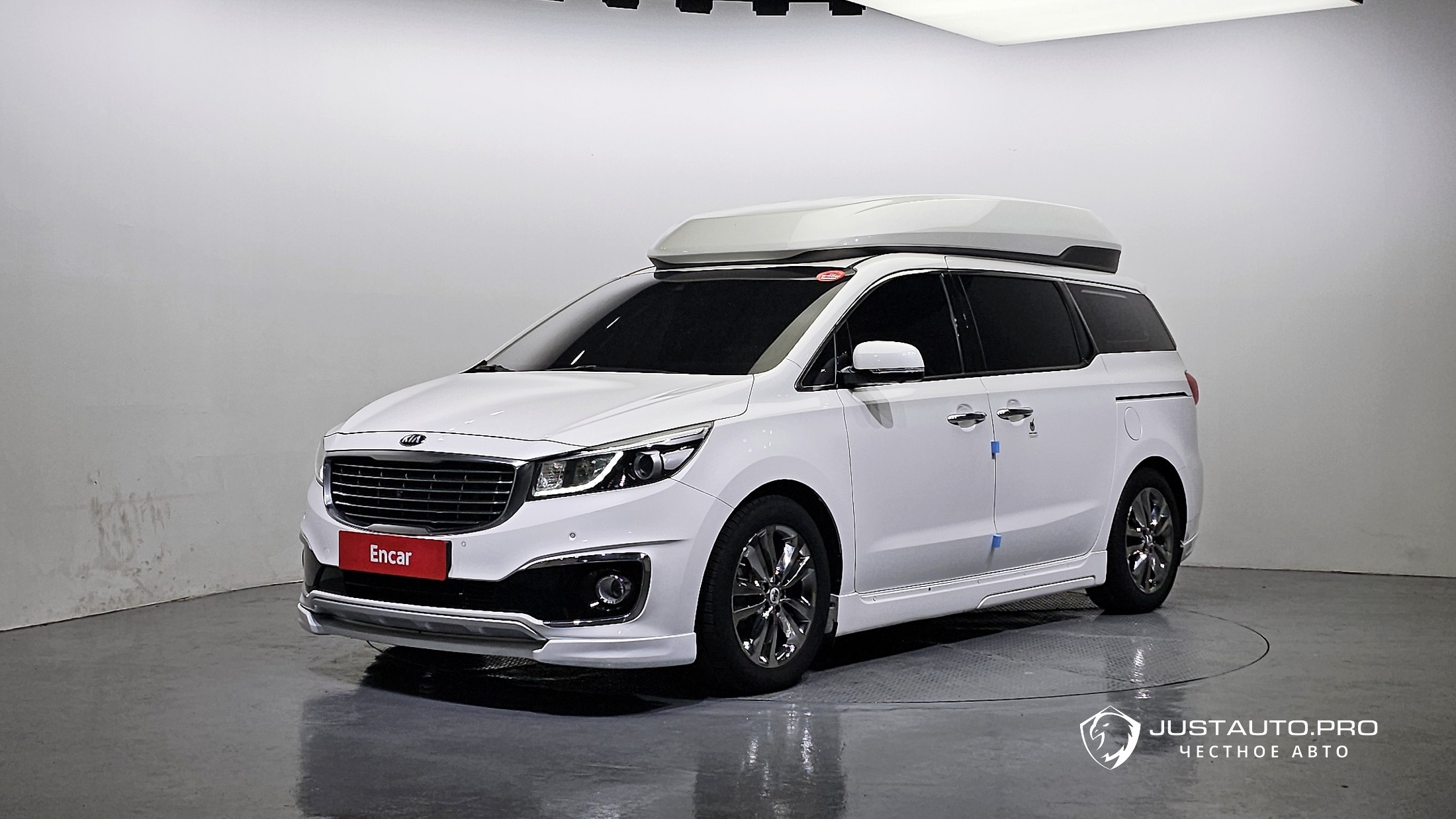 Автомобиль Kia Canival