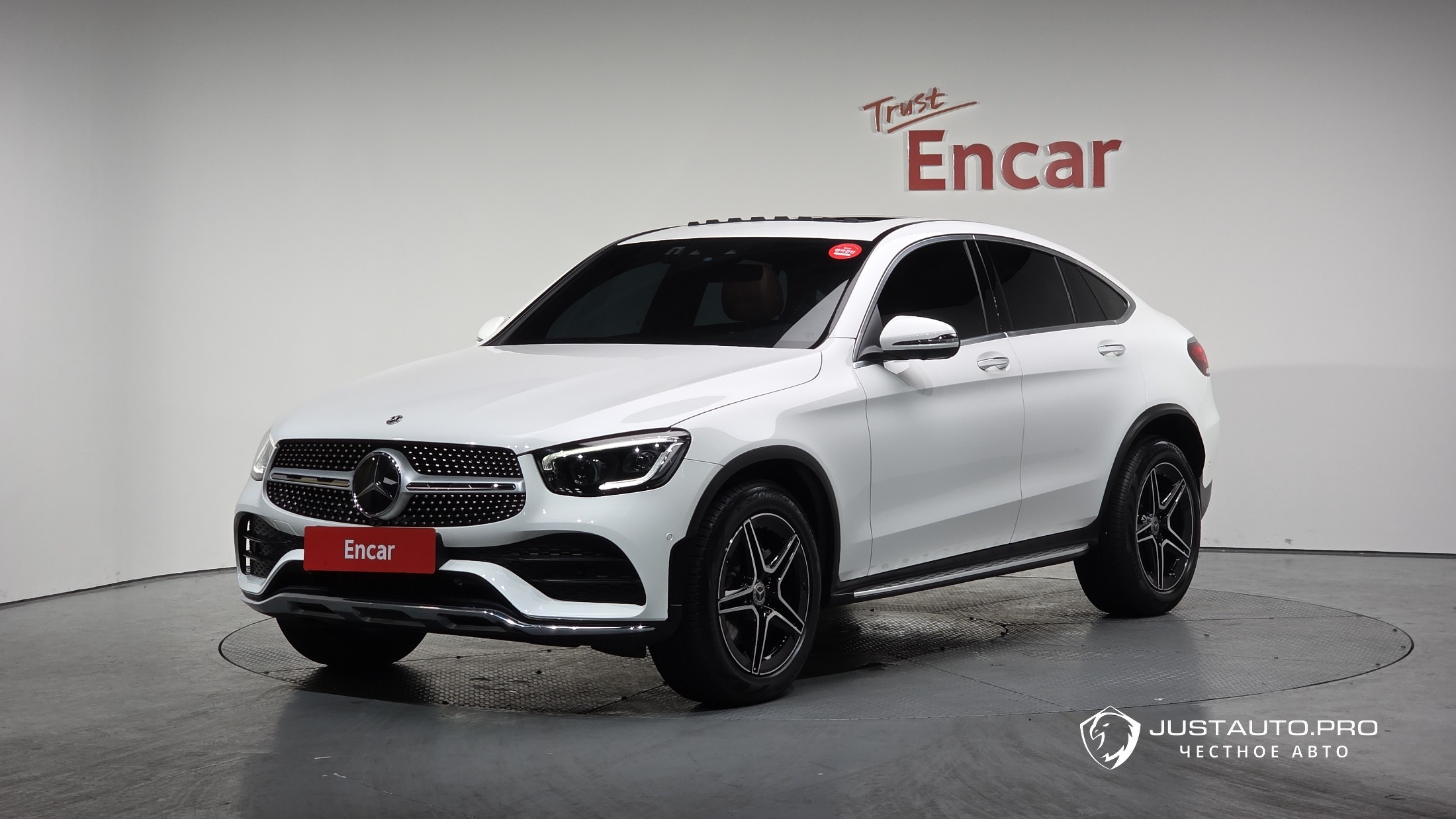 Автомобиль Mercedes-Benz GLC-Class