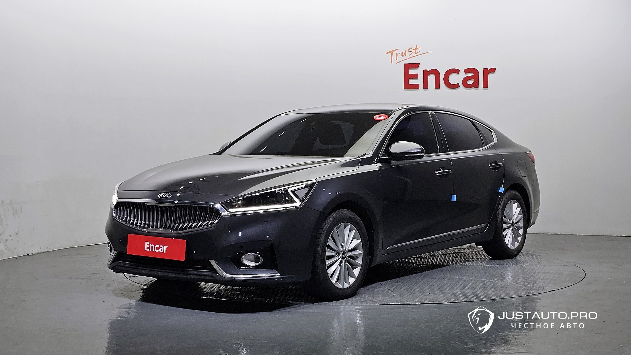 Автомобиль Kia K7