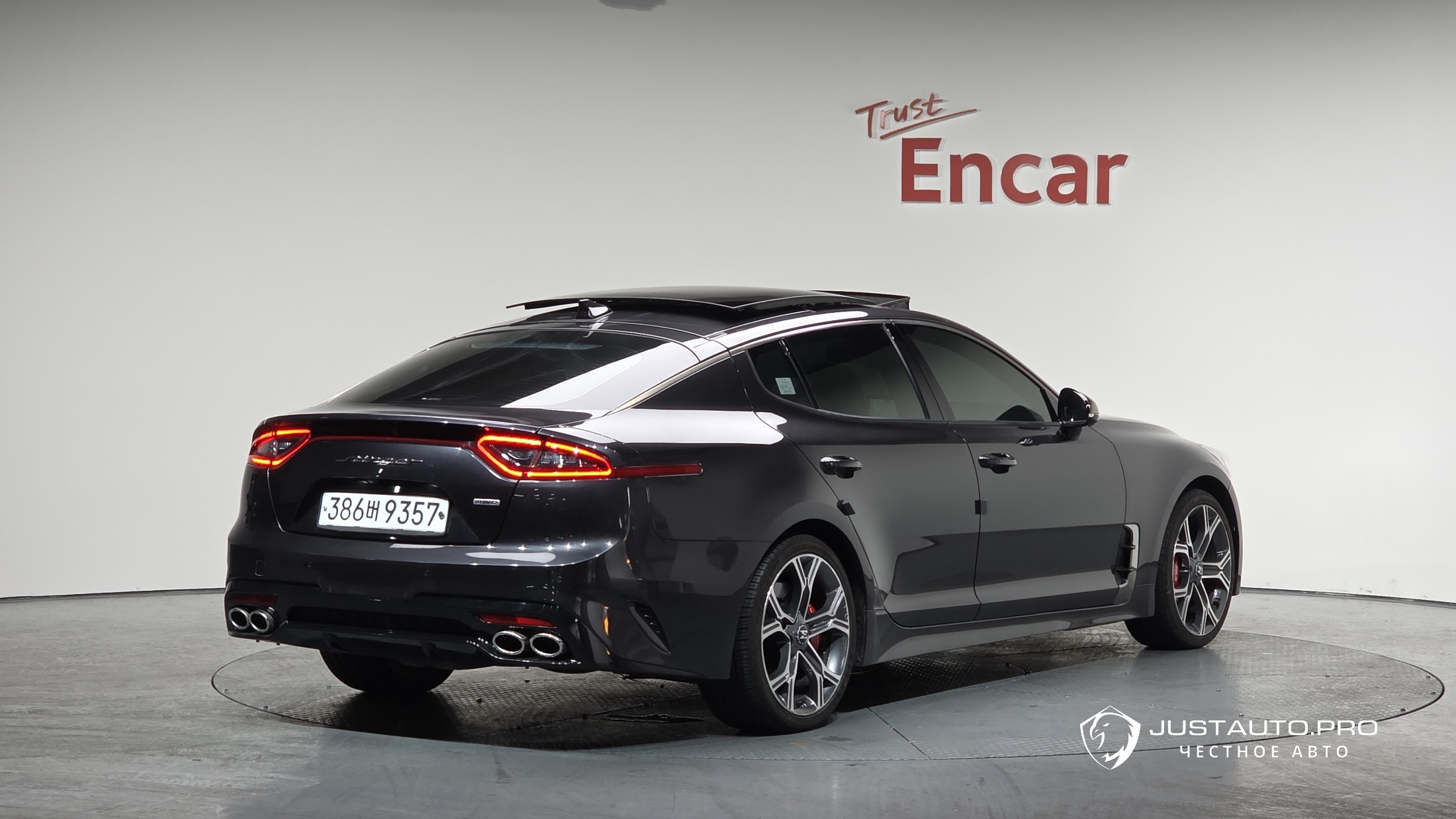 Автомобиль Kia Stinger