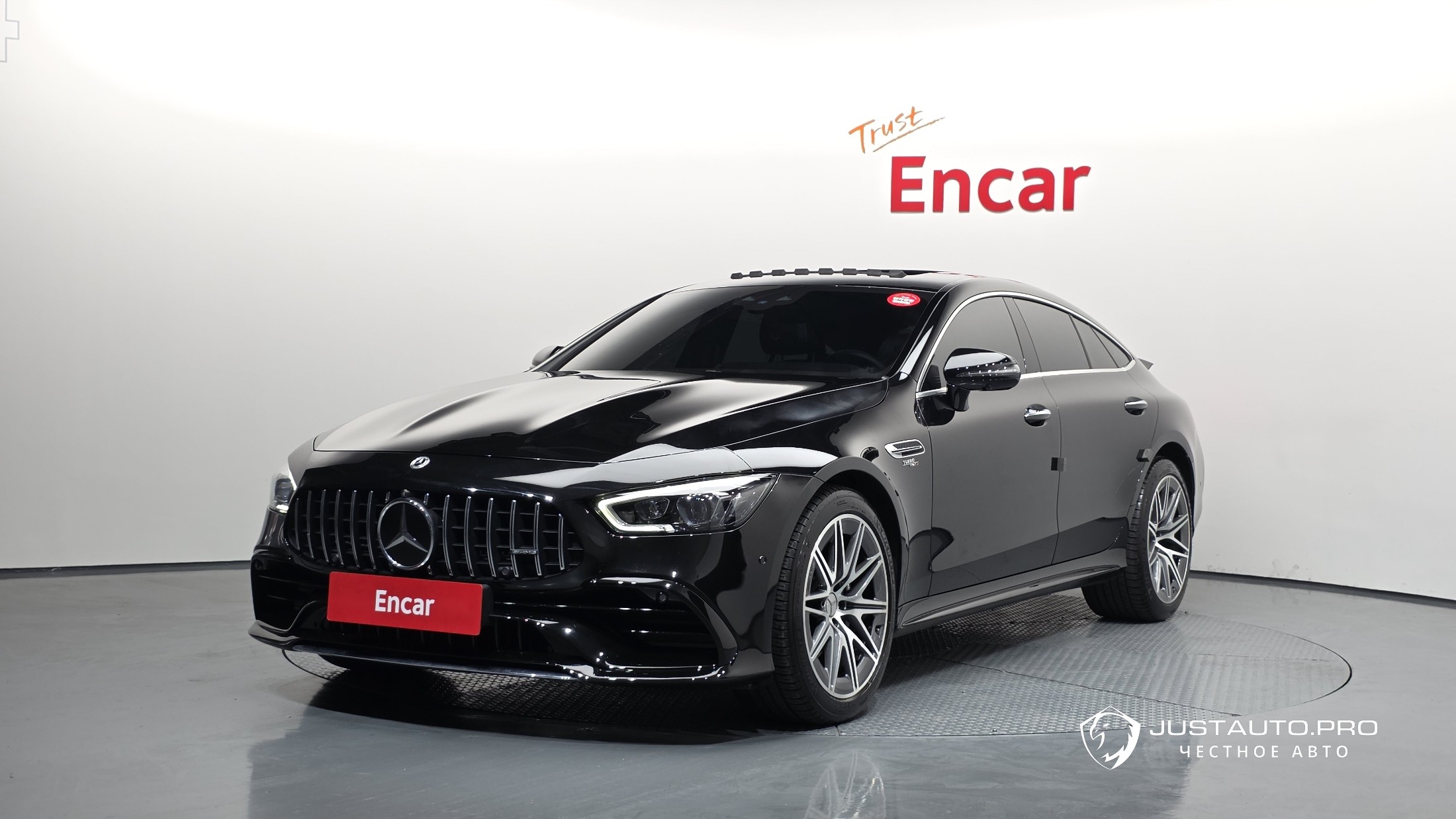 Автомобиль Mercedes-Benz AMG GT