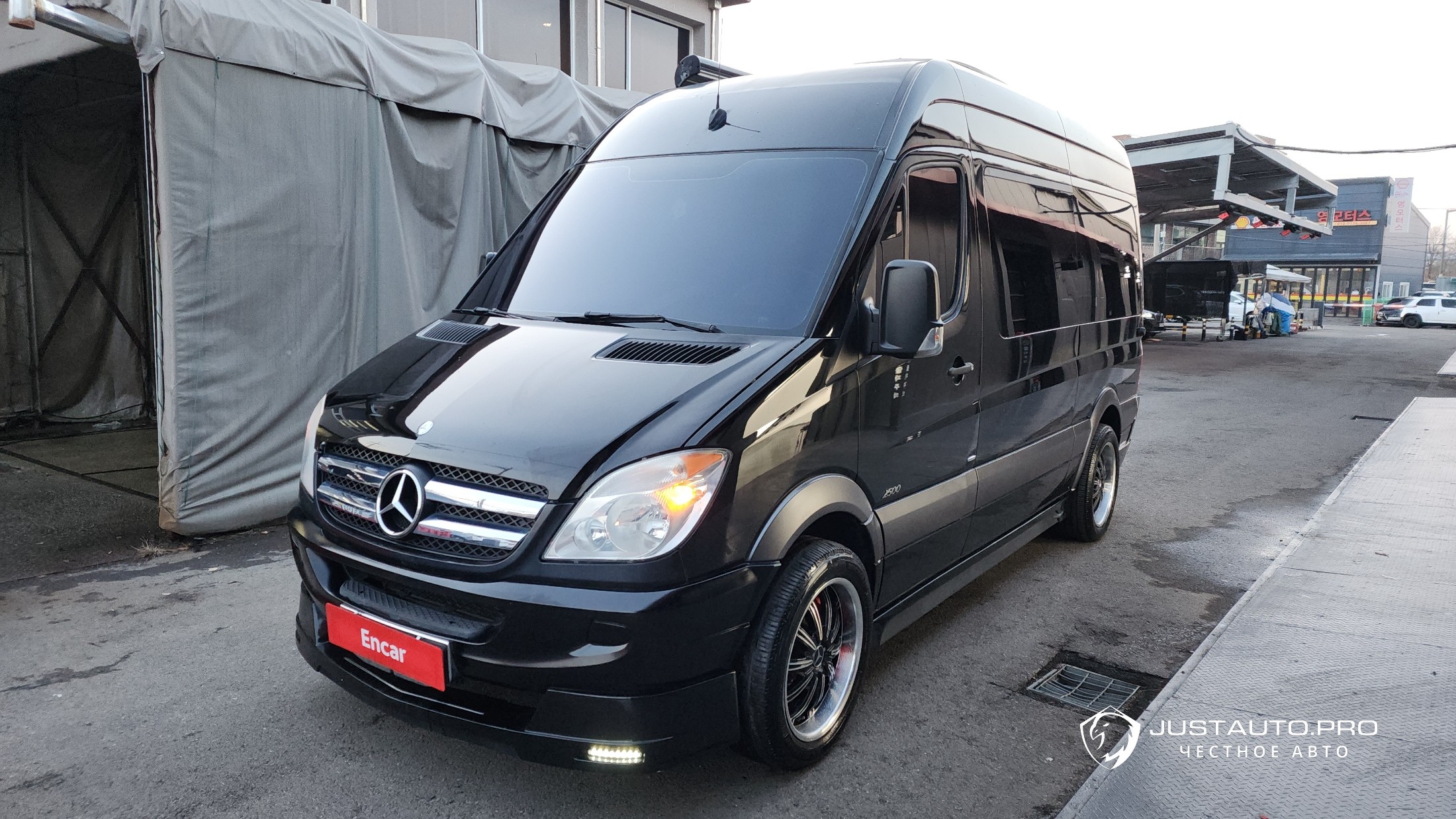 Автомобиль Mercedes-Benz Sprinter