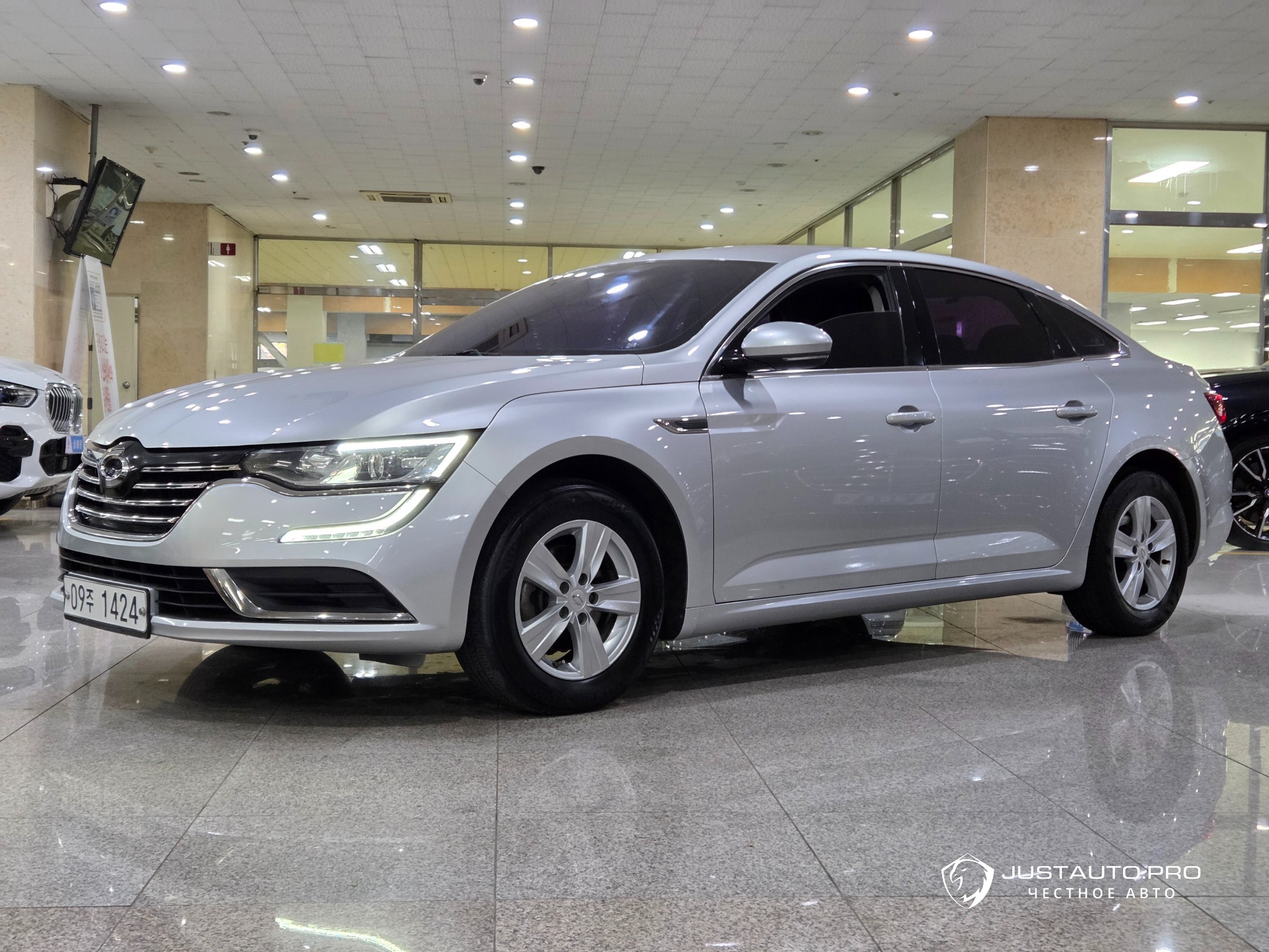 Автомобиль Renault-KoreaSamsung SM6