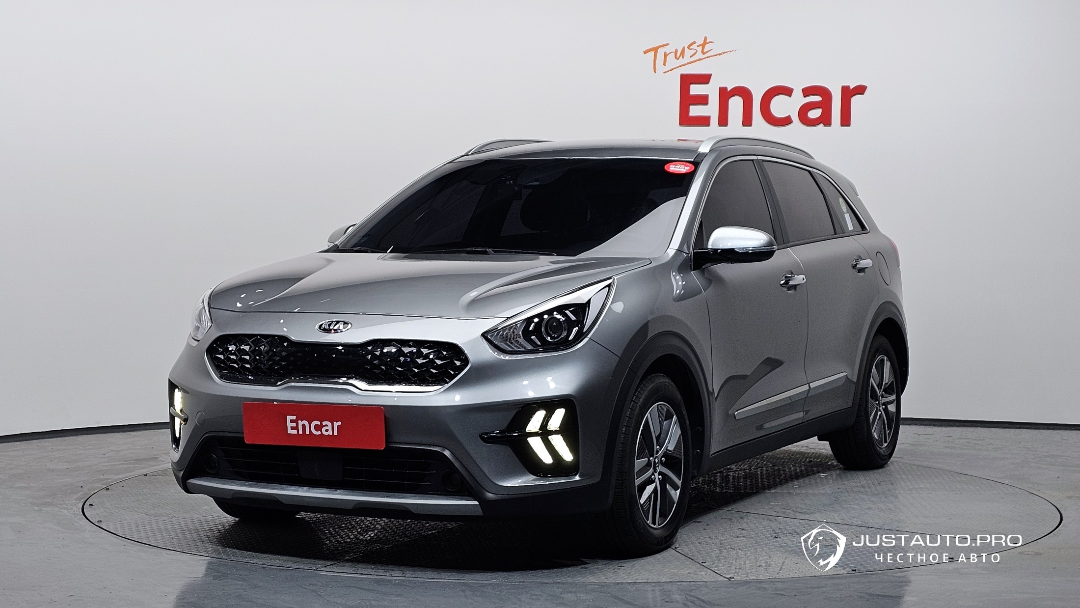 Автомобиль Kia Niro