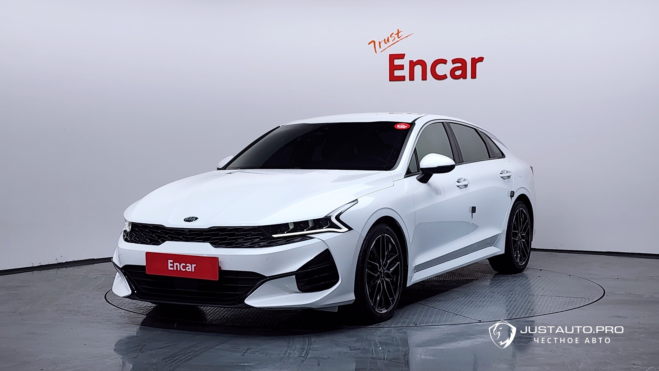 Автомобиль Kia K5