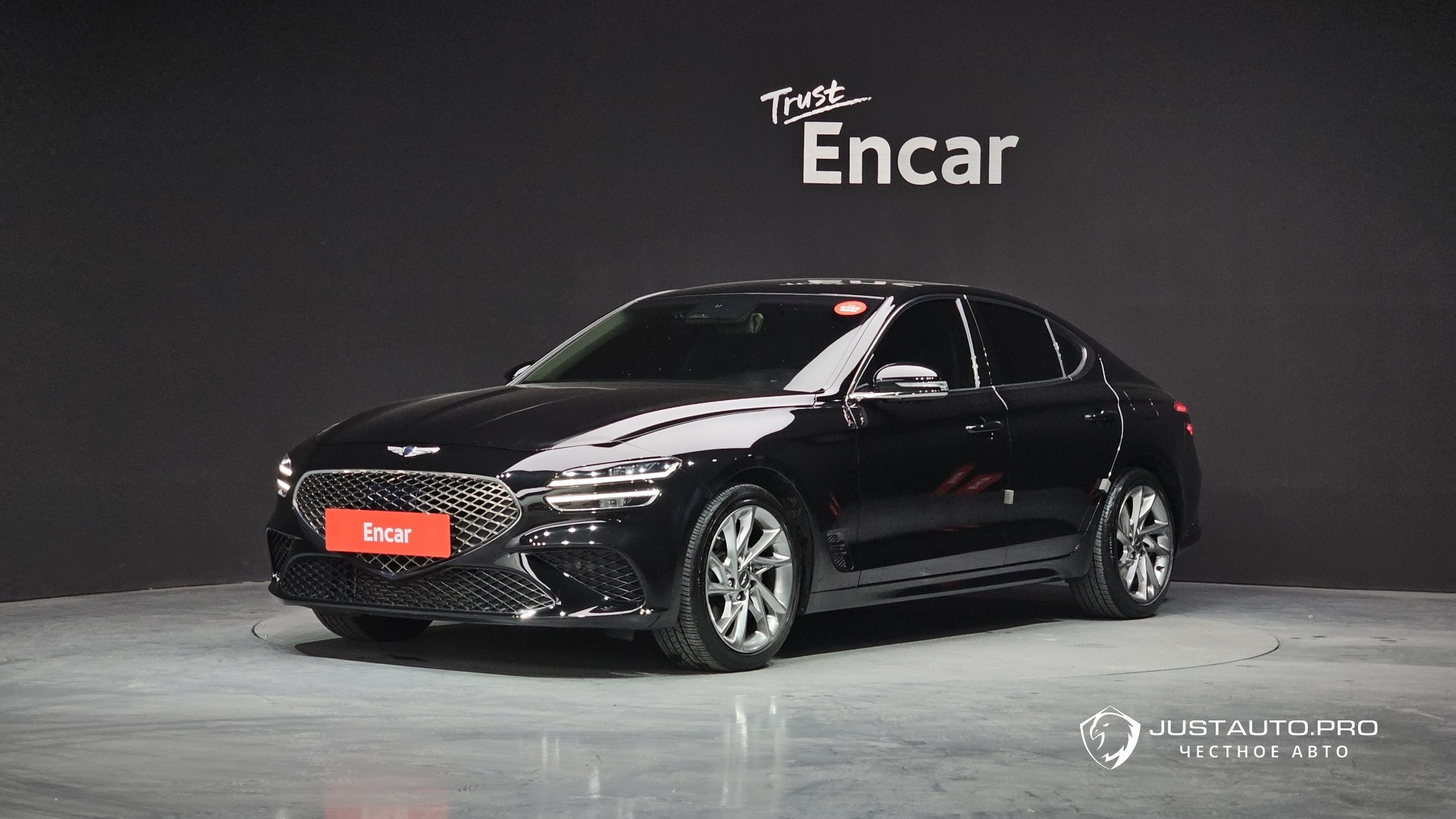 Автомобиль Genesis G70