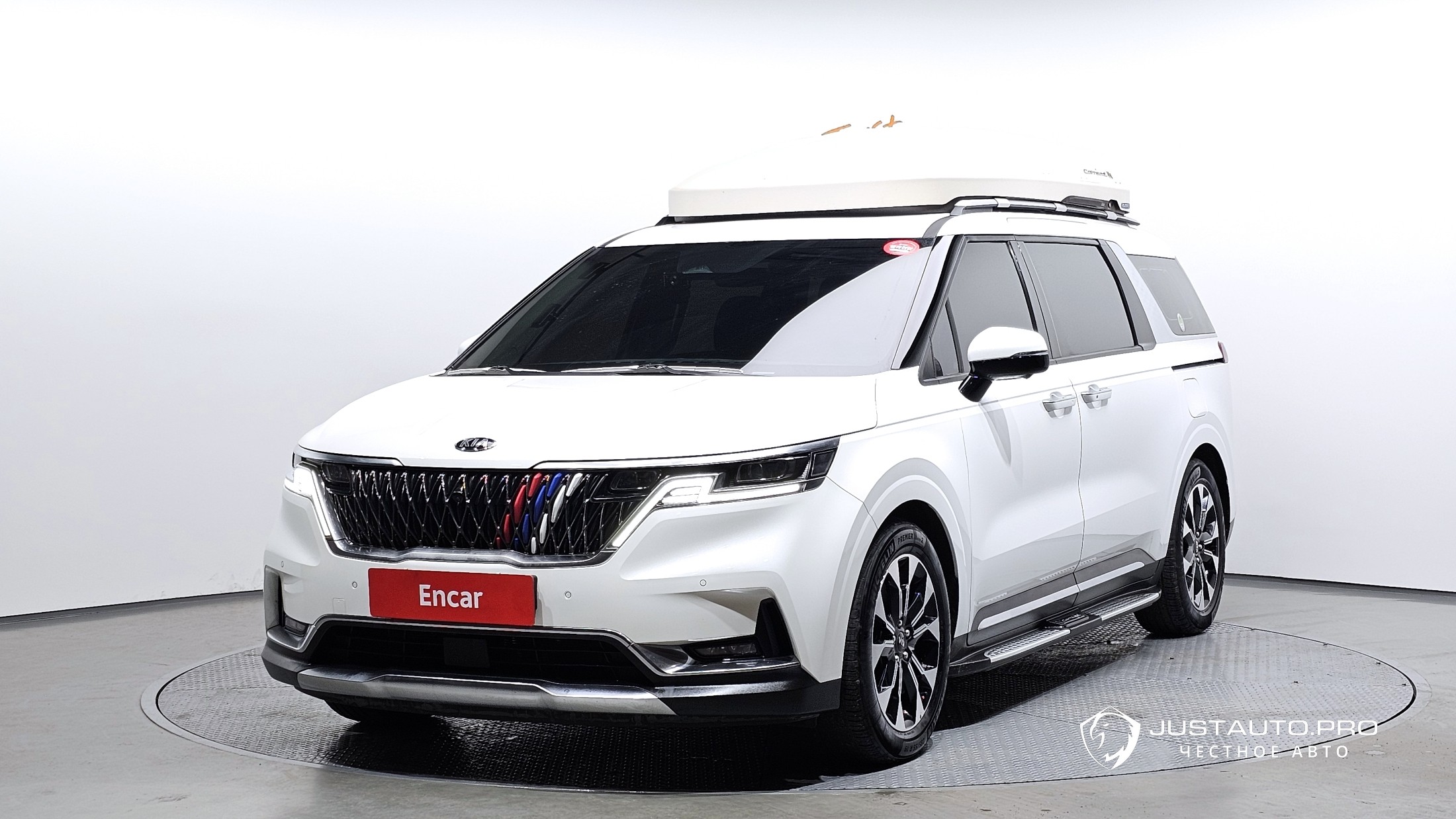 Автомобиль Kia Canival