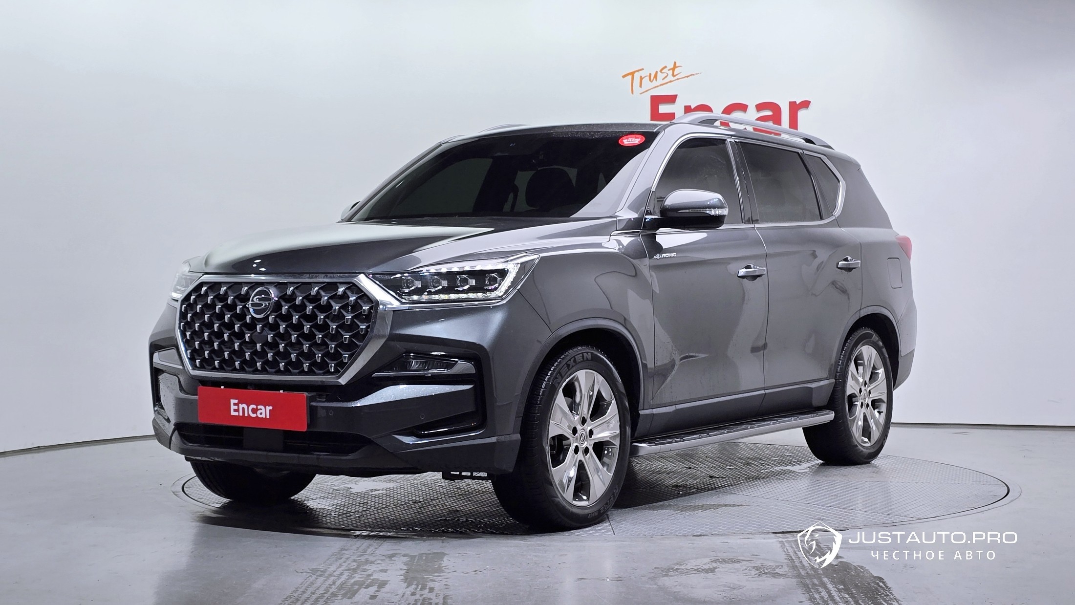 Автомобиль KG_Mobility_Ssangyong Rexton